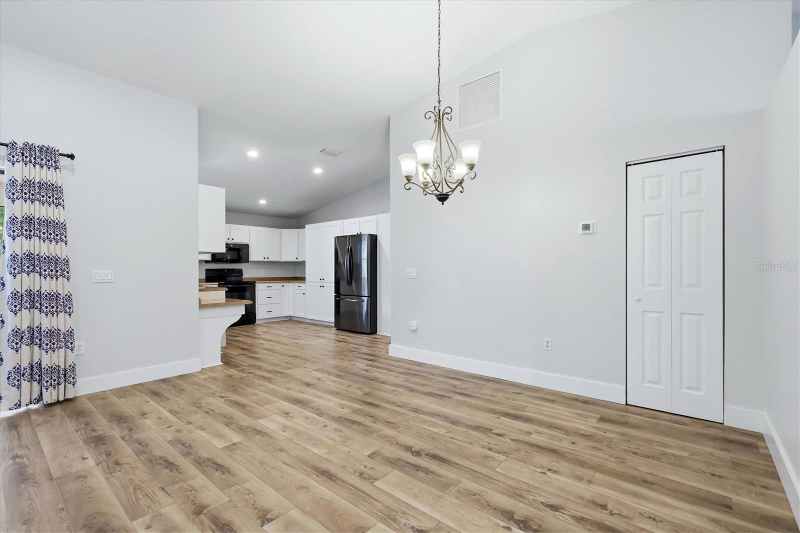 PINE GLEN WEST - Residential