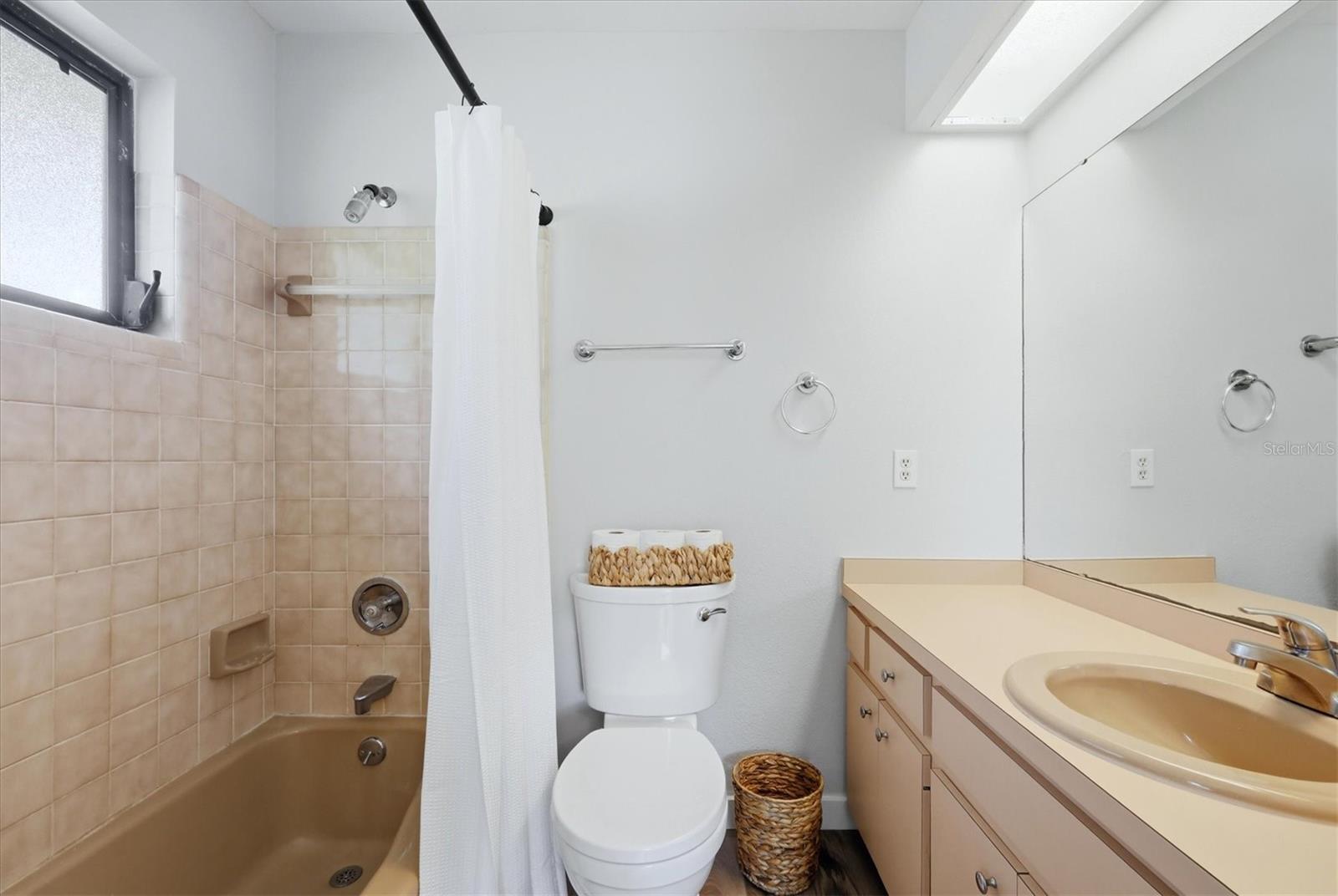 PINE GLEN WEST - Residential