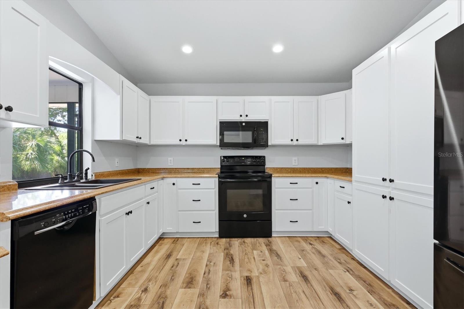 PINE GLEN WEST - Residential