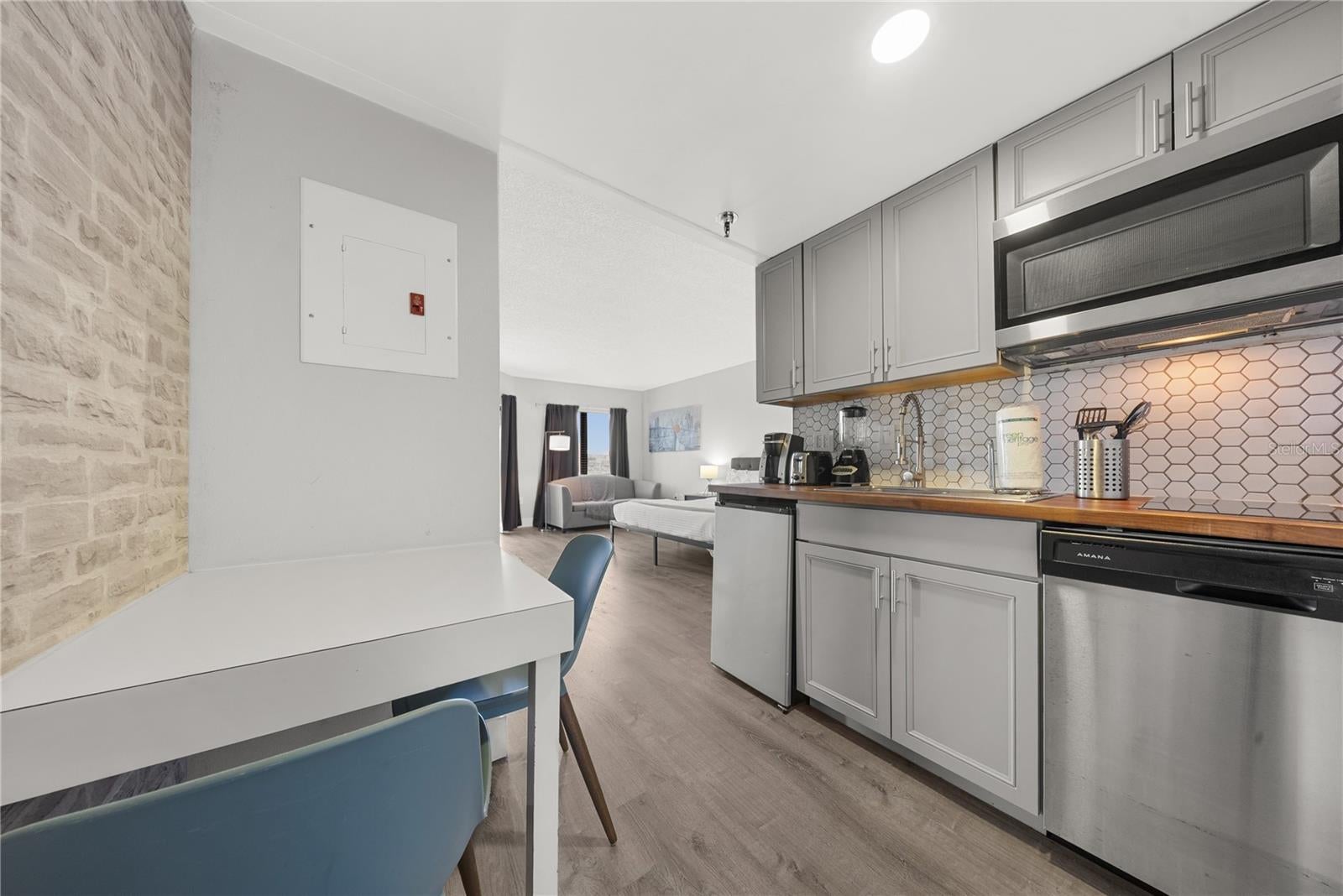 ENCLAVE AT ORLANDO - Residential