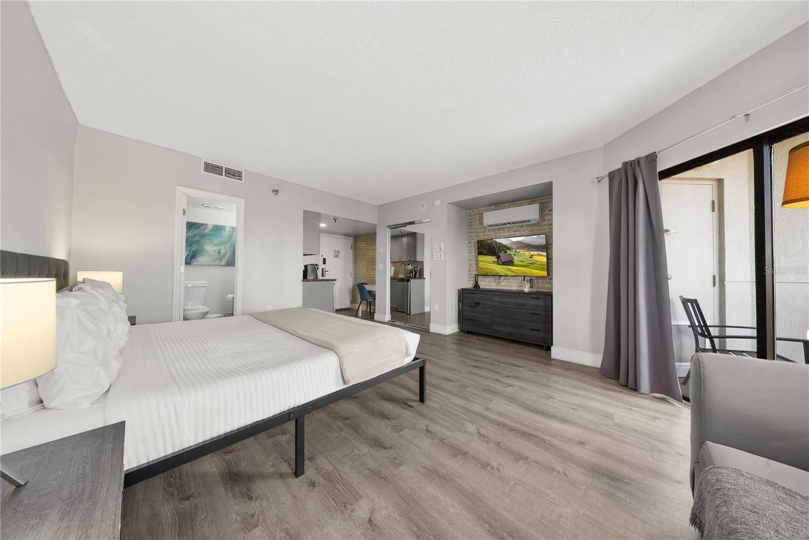 ENCLAVE AT ORLANDO - Residential