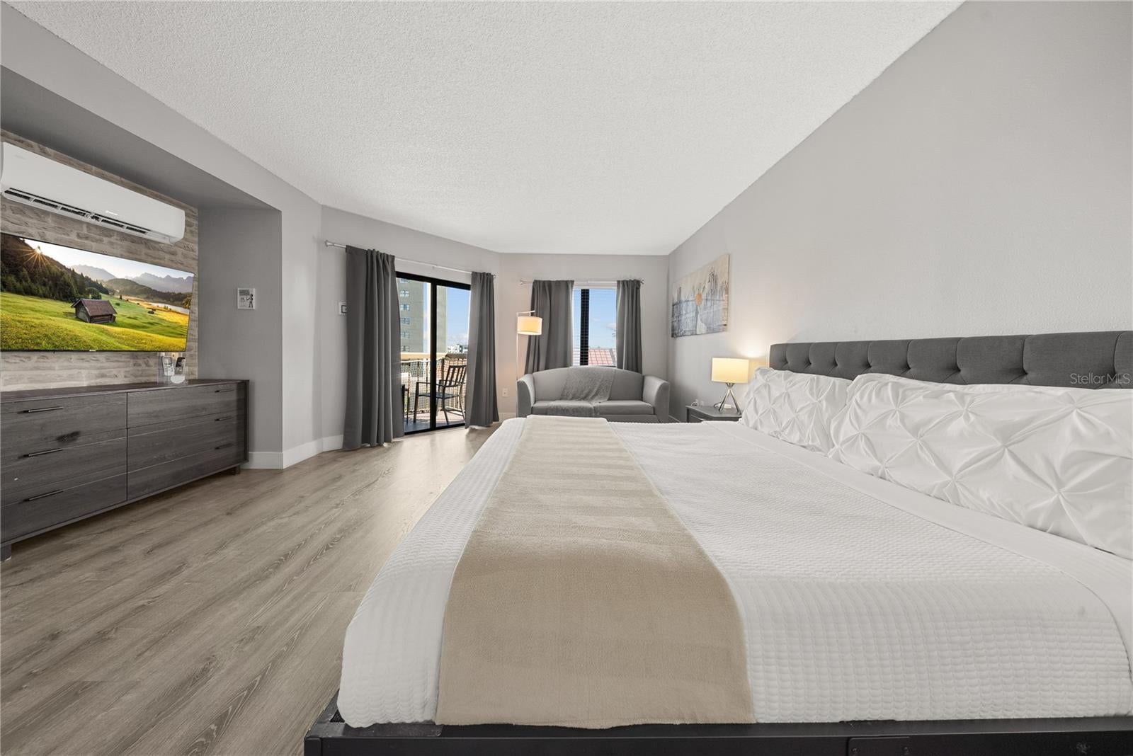 ENCLAVE AT ORLANDO - Residential