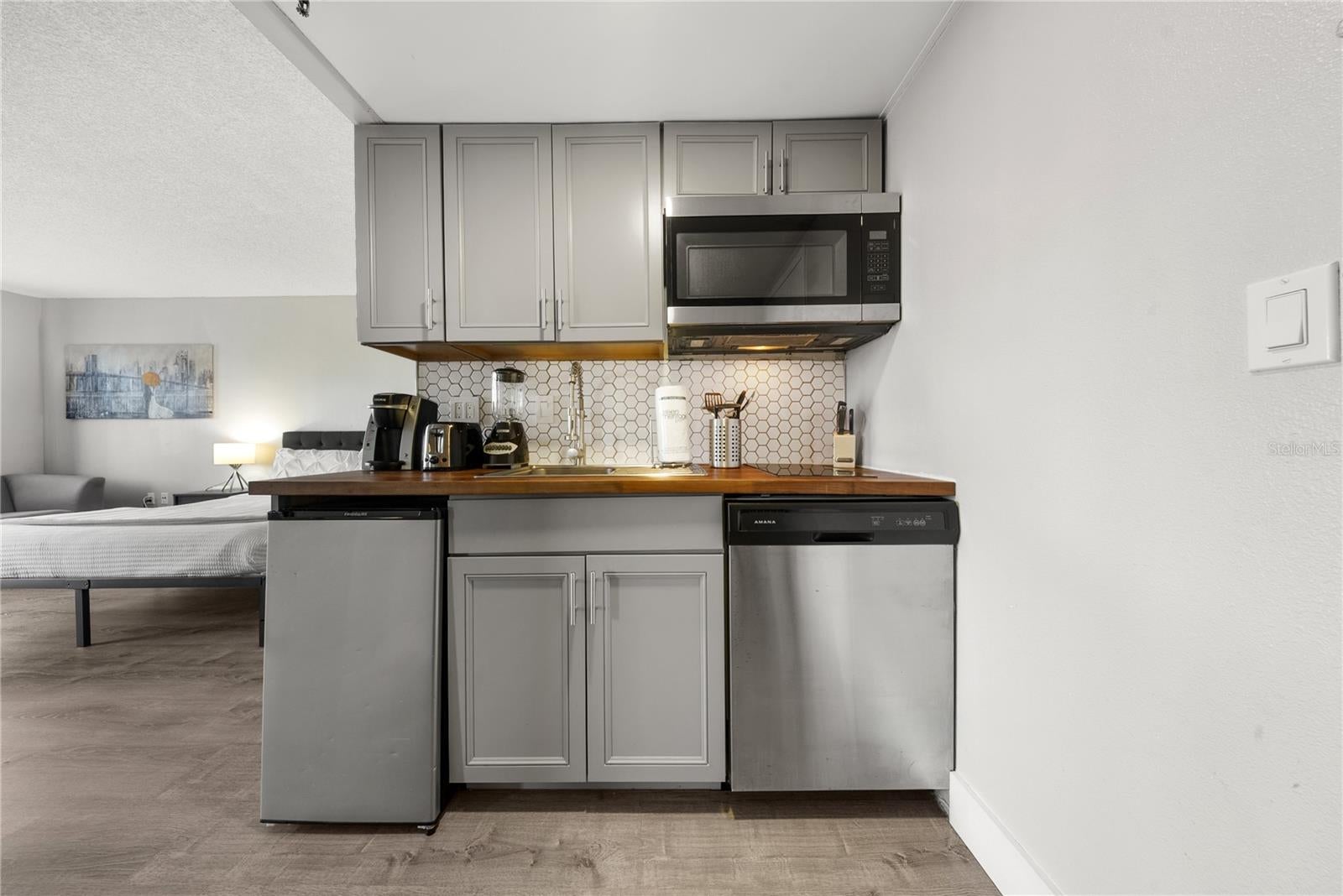ENCLAVE AT ORLANDO - Residential