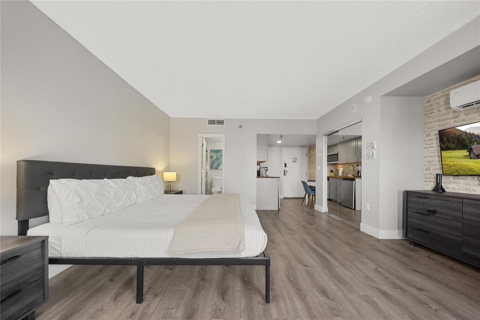 ENCLAVE AT ORLANDO - Residential