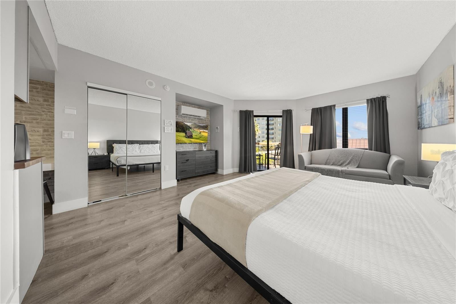 ENCLAVE AT ORLANDO - Residential