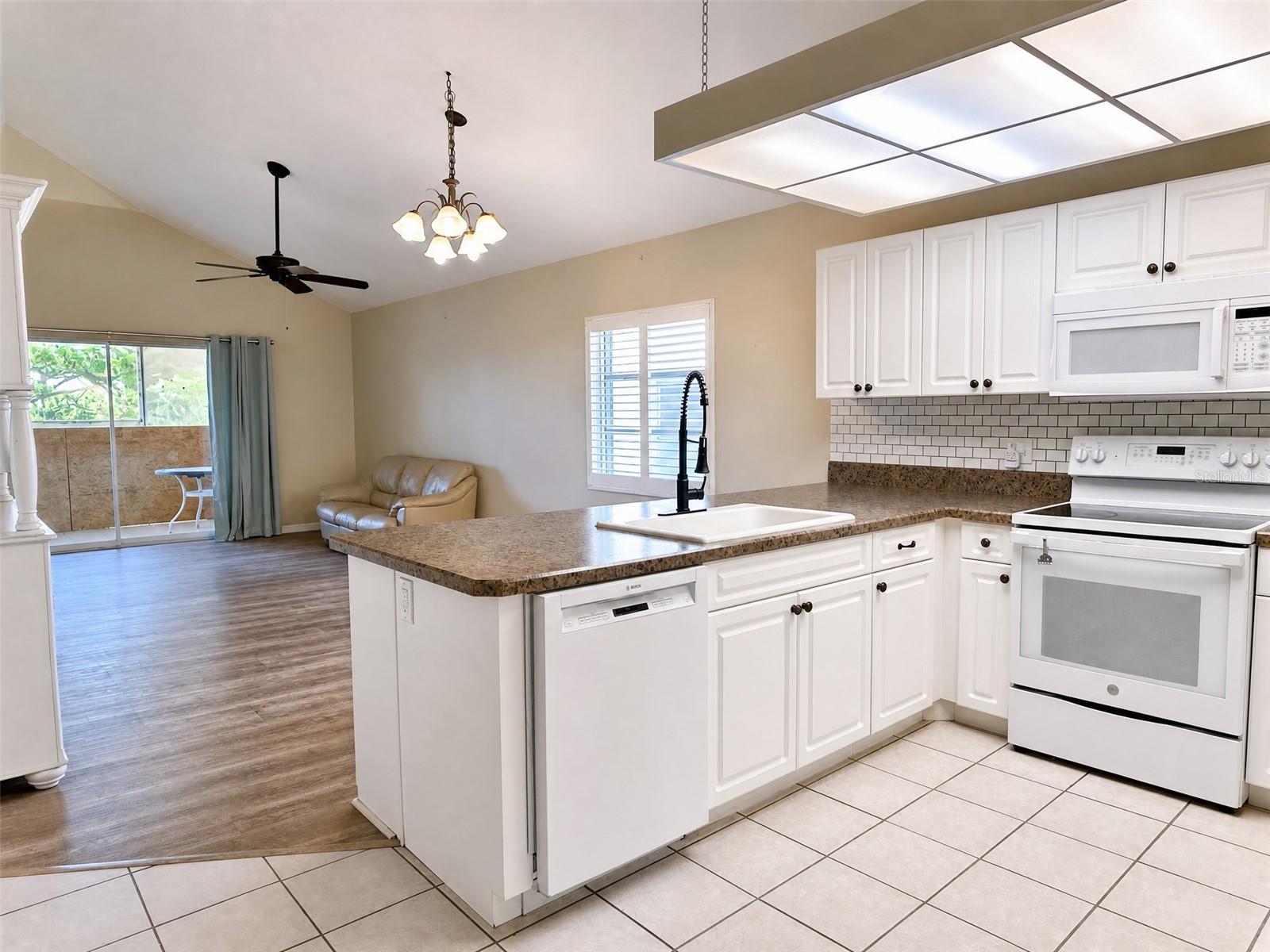 FIDDLERS GREEN 02 PH 02 BLDG 01 - Residential