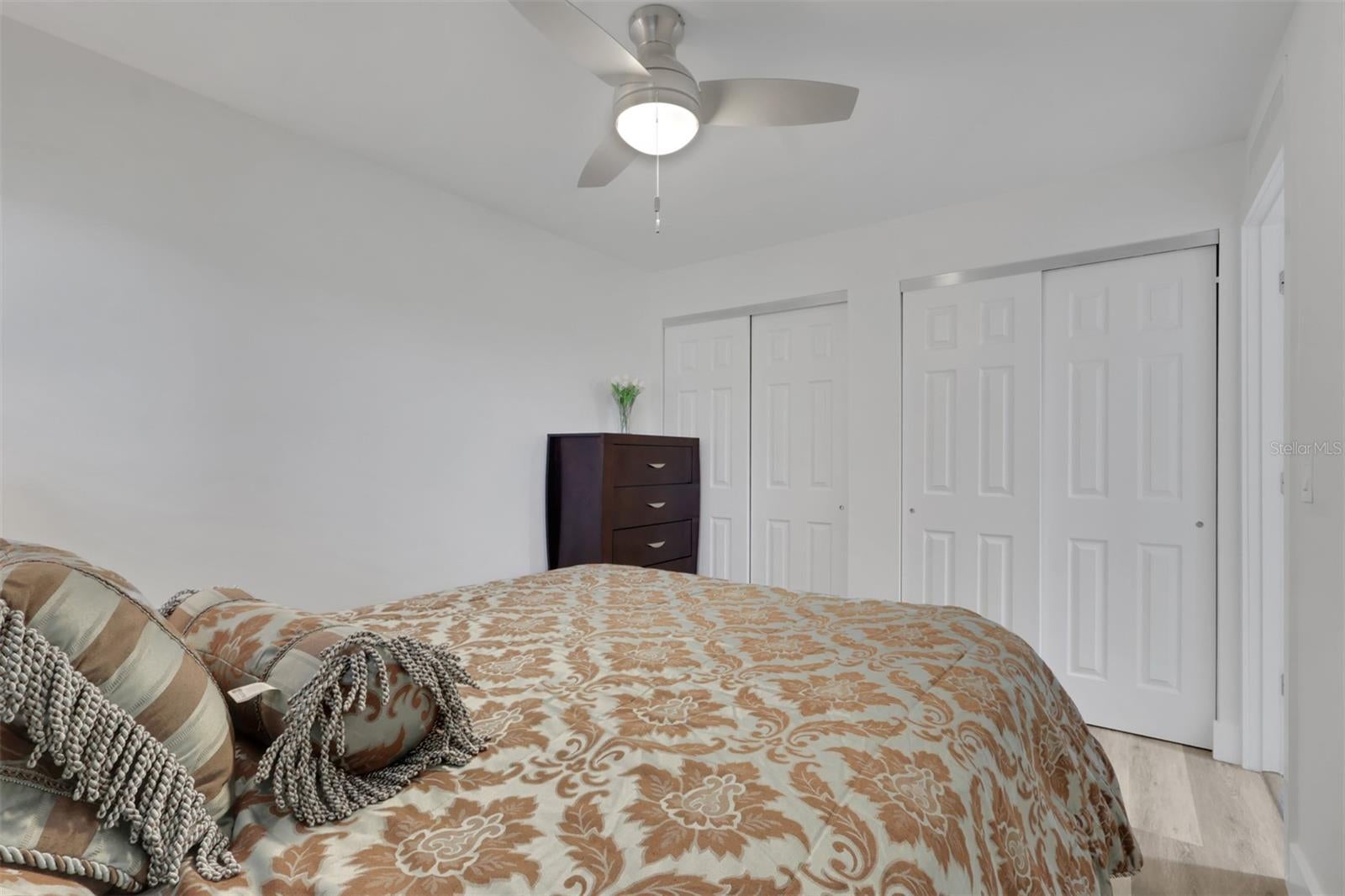 7 LAKES CONDO - Residential