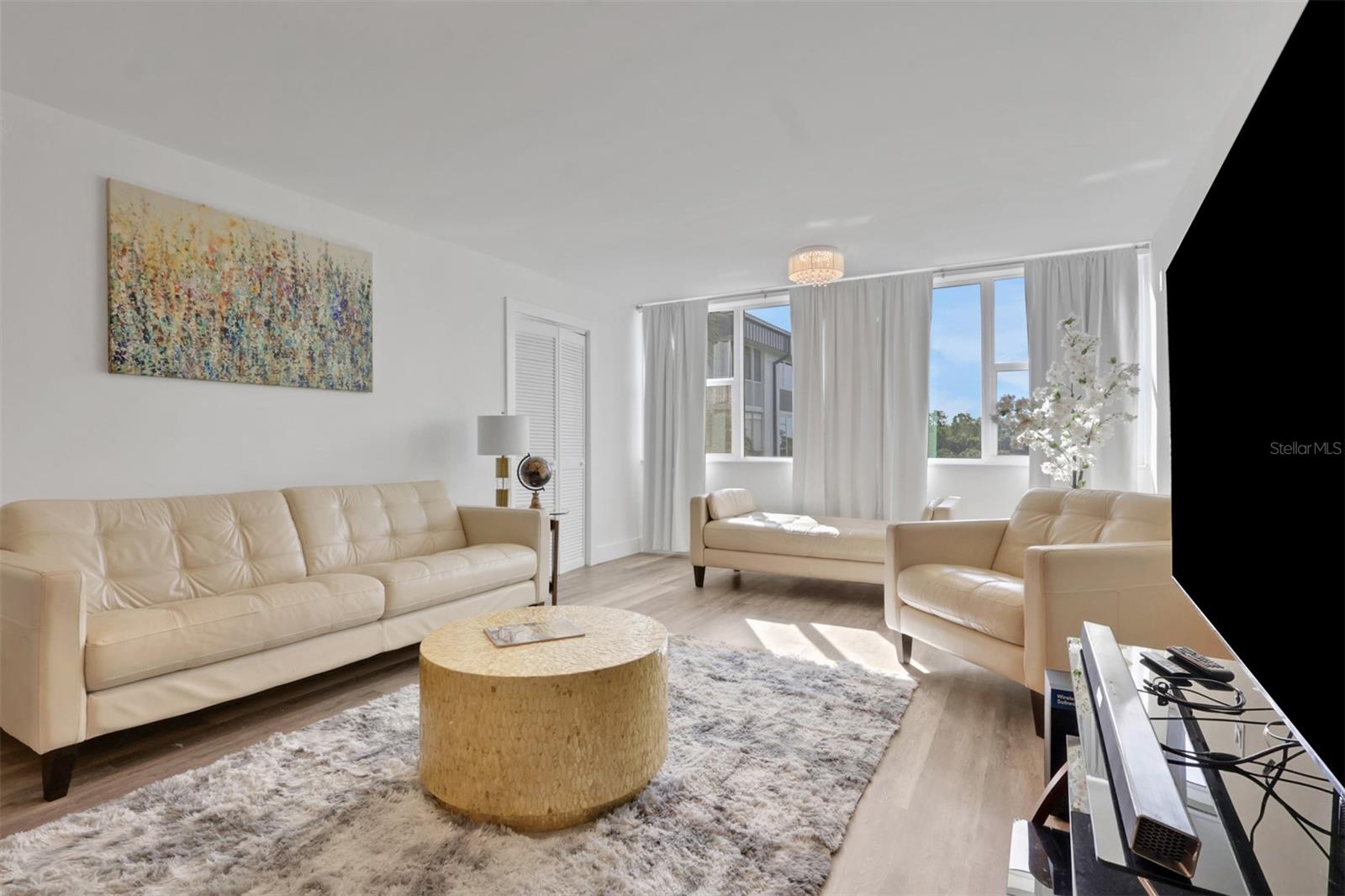 7 LAKES CONDO - Residential