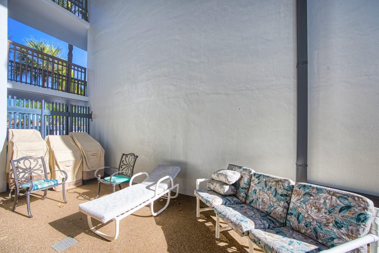 7 LAKES CONDO - Residential