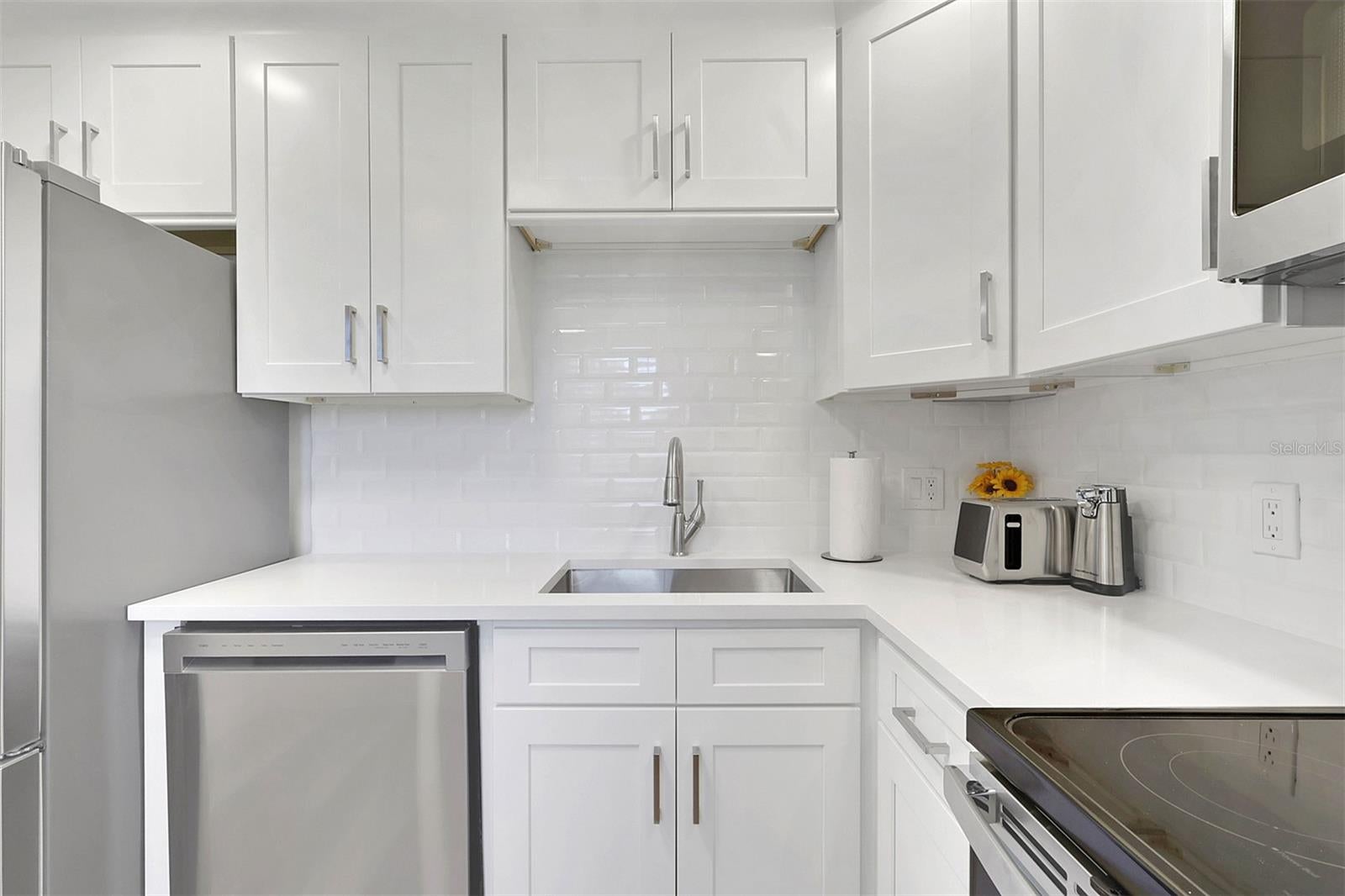 7 LAKES CONDO - Residential