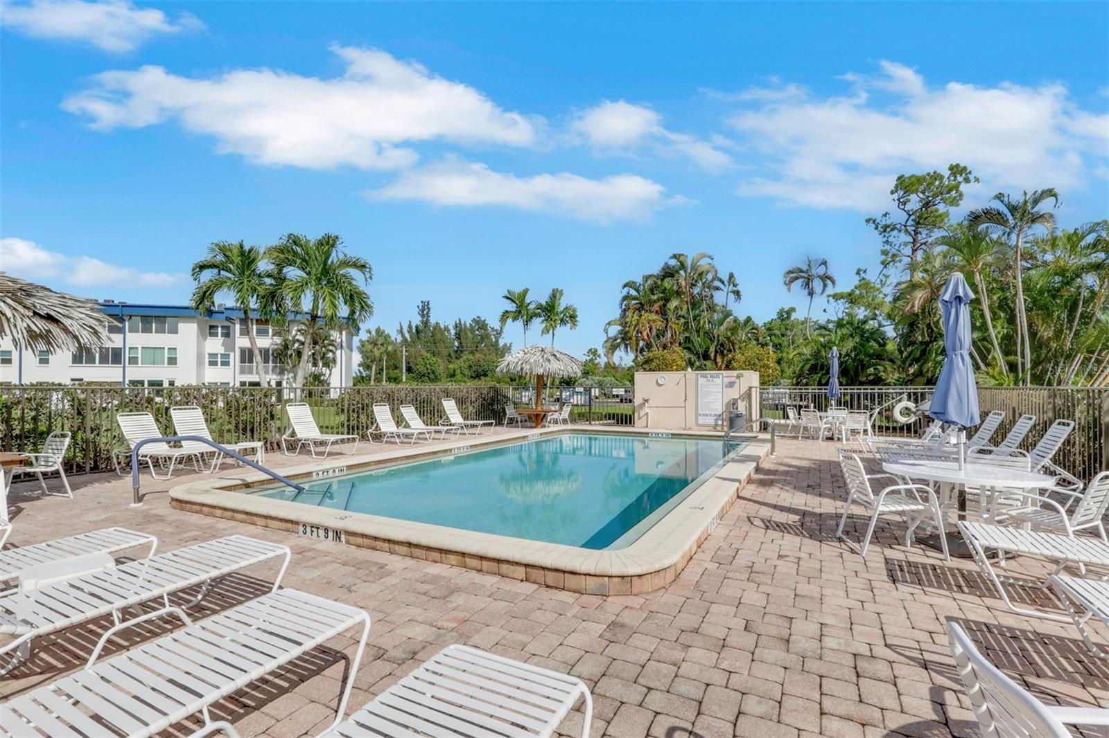7 LAKES CONDO - Residential