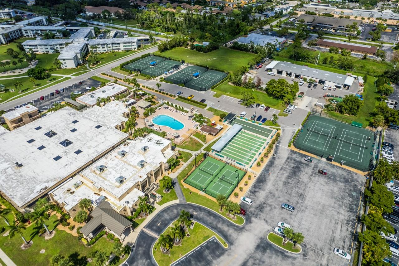 7 LAKES CONDO - Residential