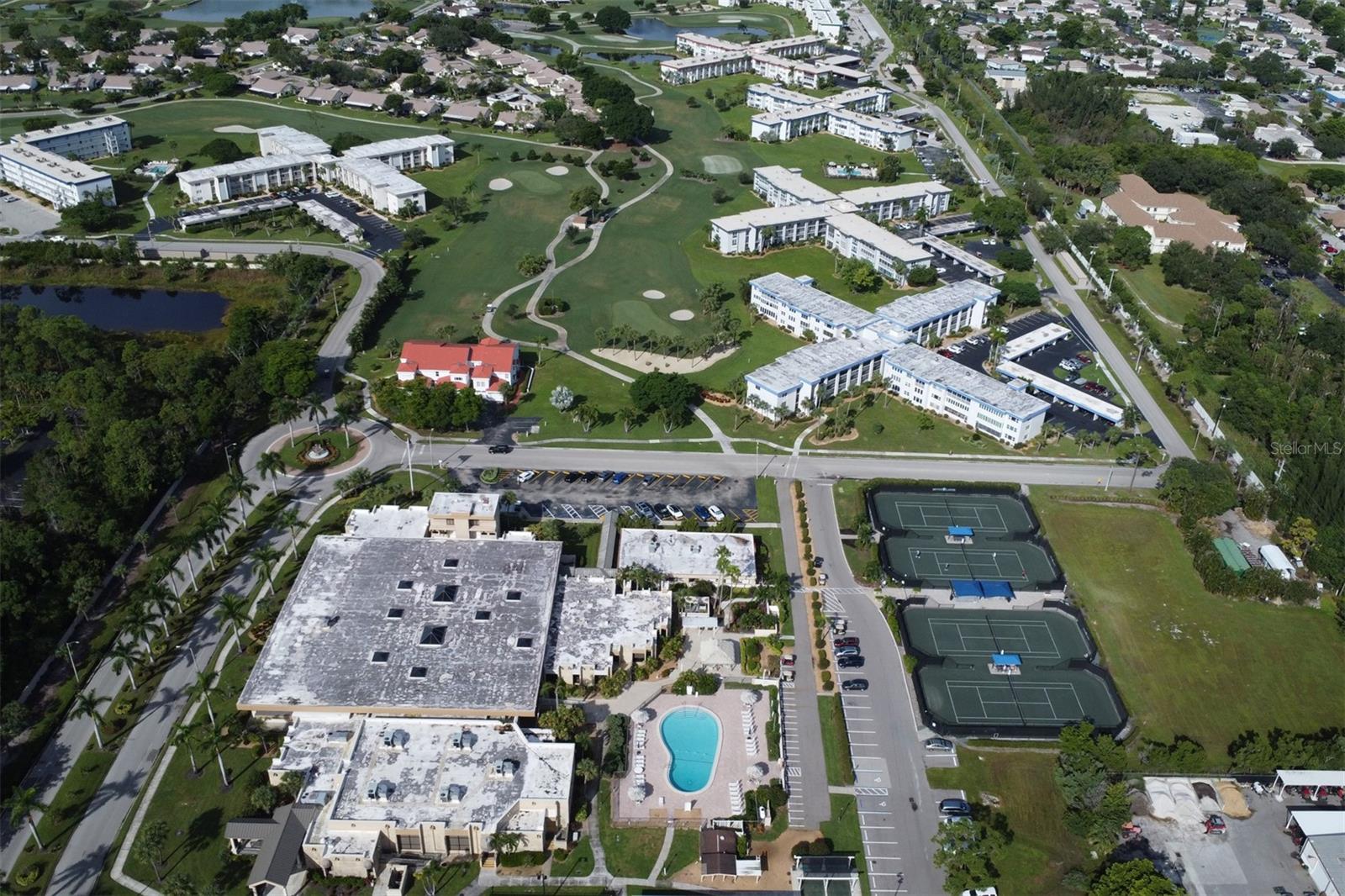 7 LAKES CONDO - Residential