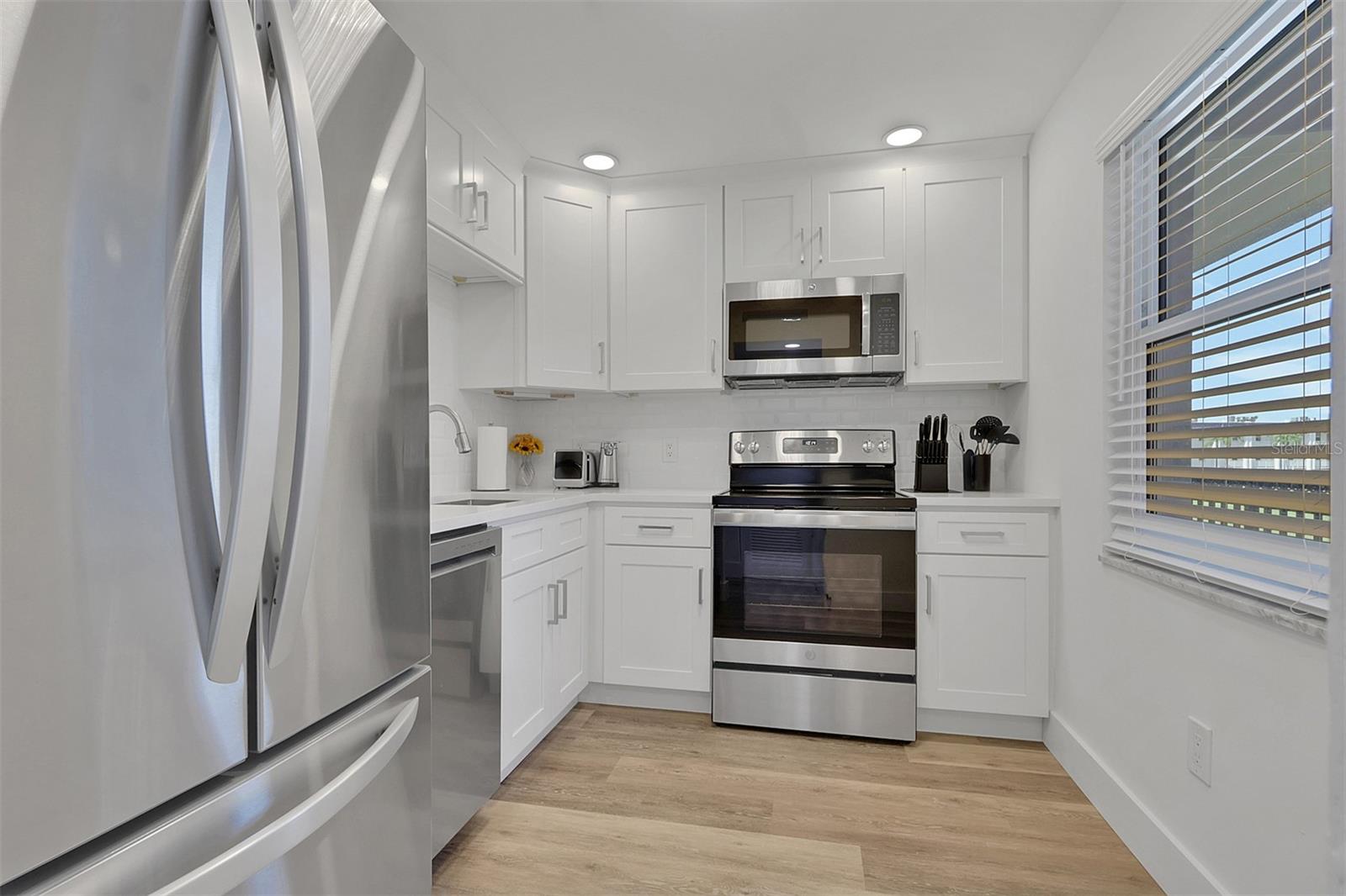 7 LAKES CONDO - Residential