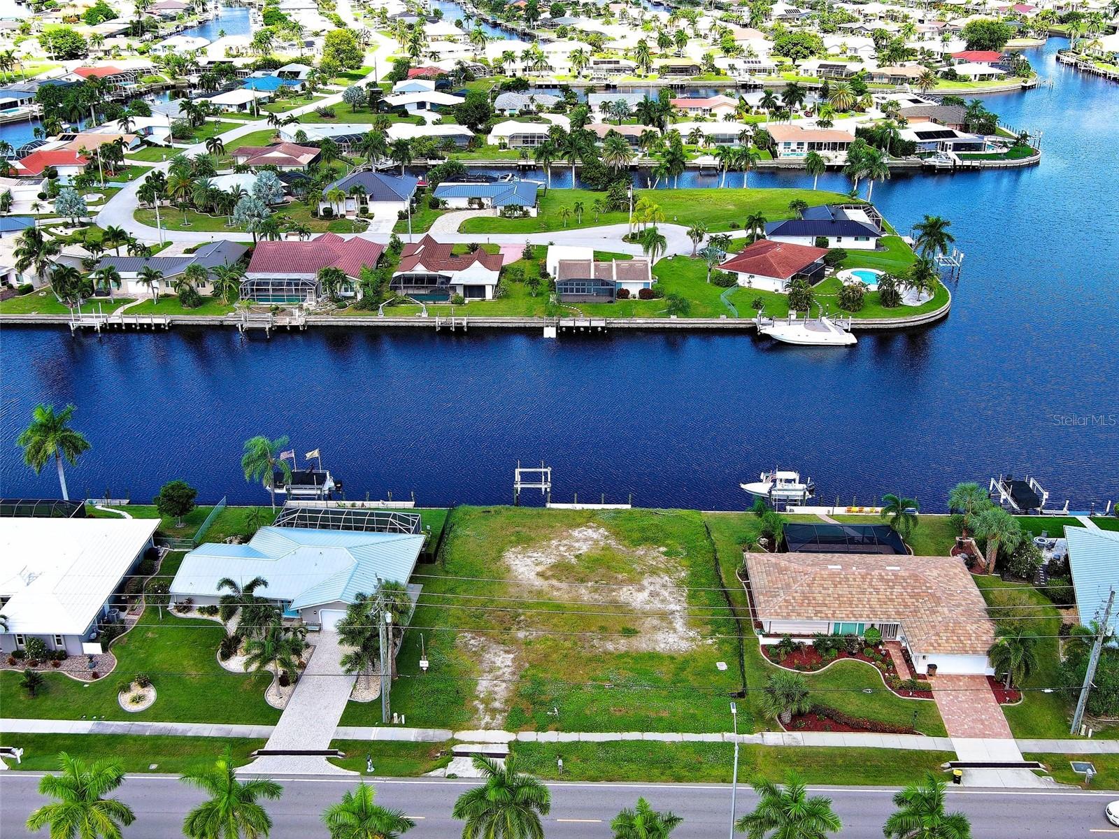 PUNTA GORDA ISLES SEC 14 - Land