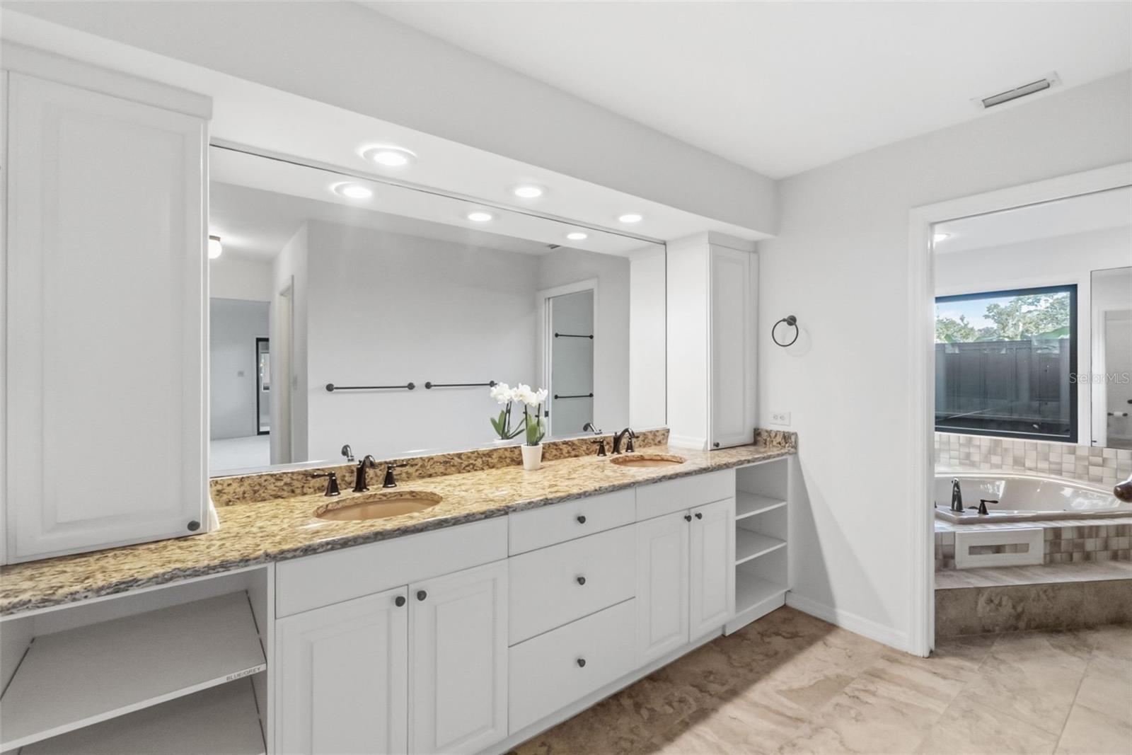 THE LANDINGS - Residential