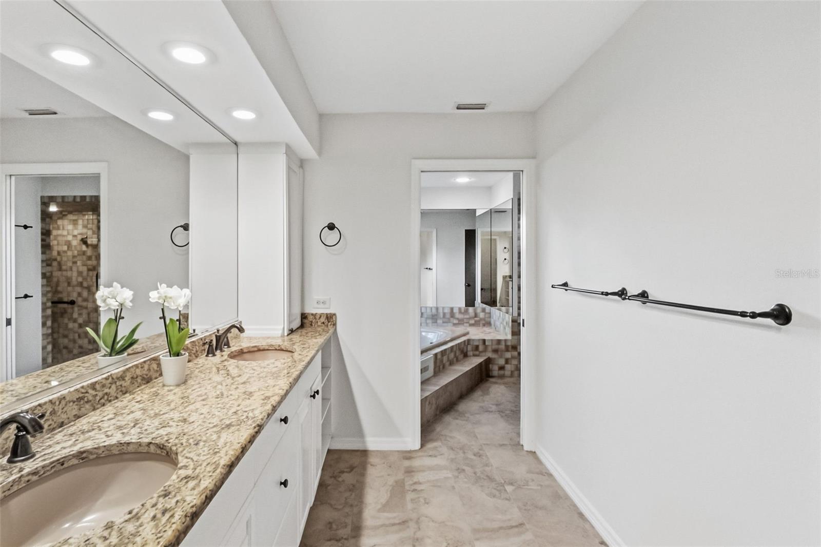 THE LANDINGS - Residential