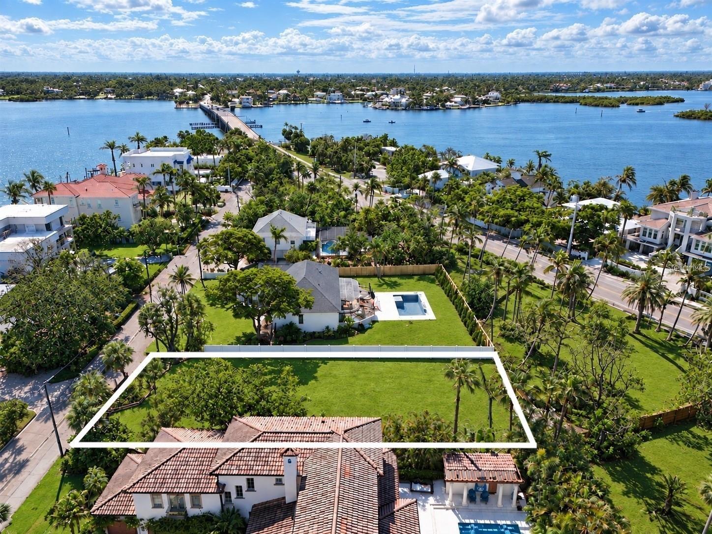 BAY ISLAND - Residential