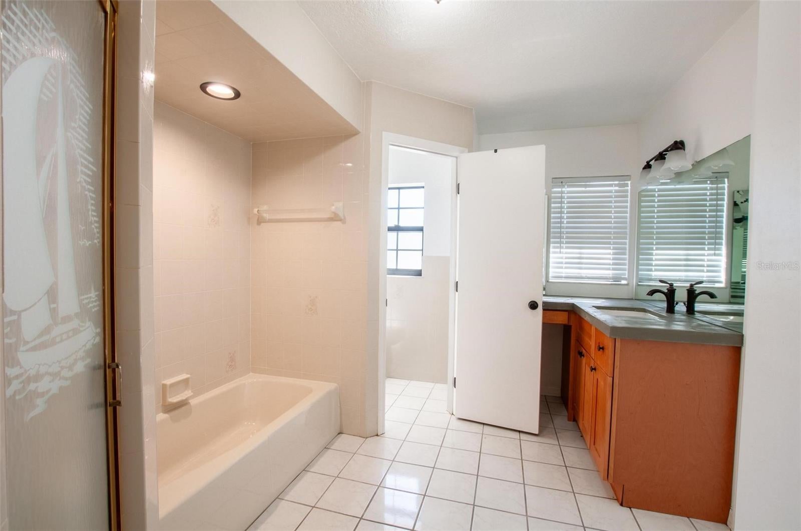 ORIGINAL SURV/ARCADIA - Residential