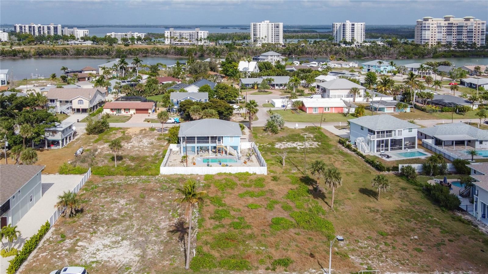 LAGUNA SHORES - Land
