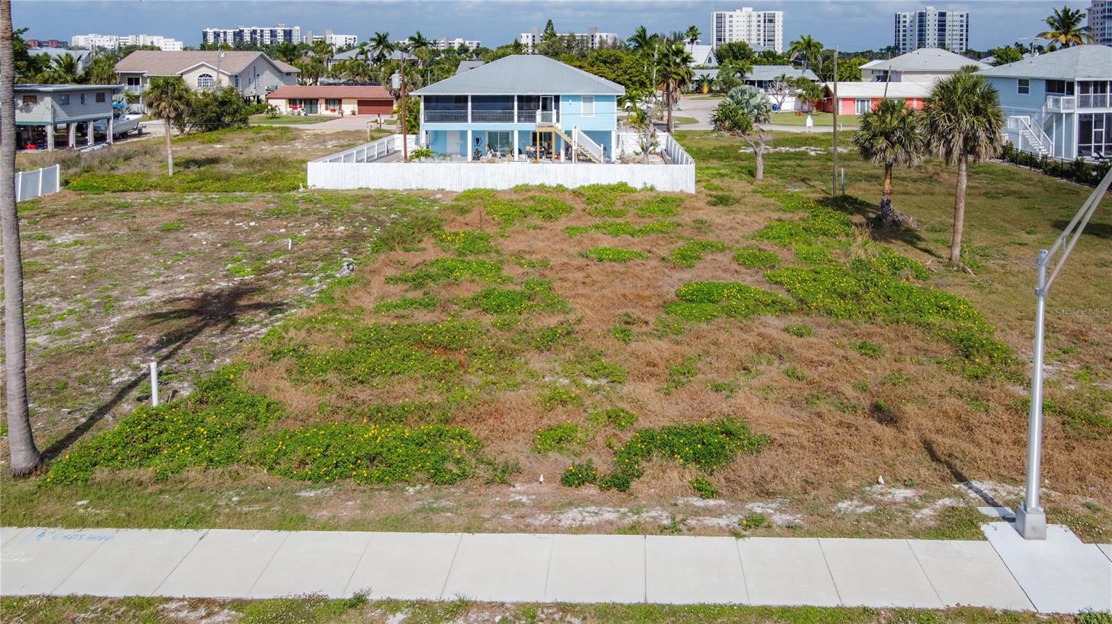 LAGUNA SHORES - Land