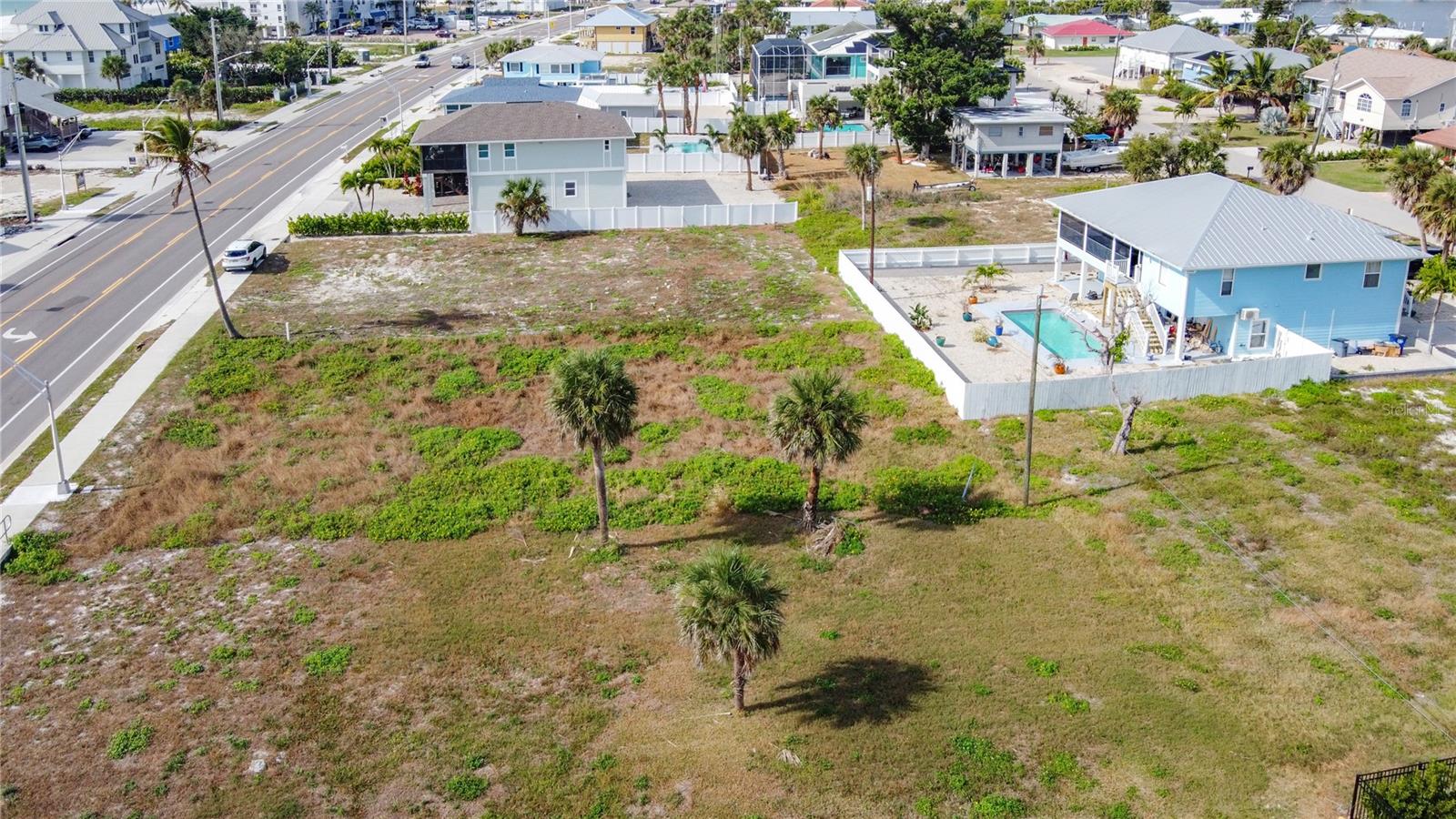 LAGUNA SHORES - Land