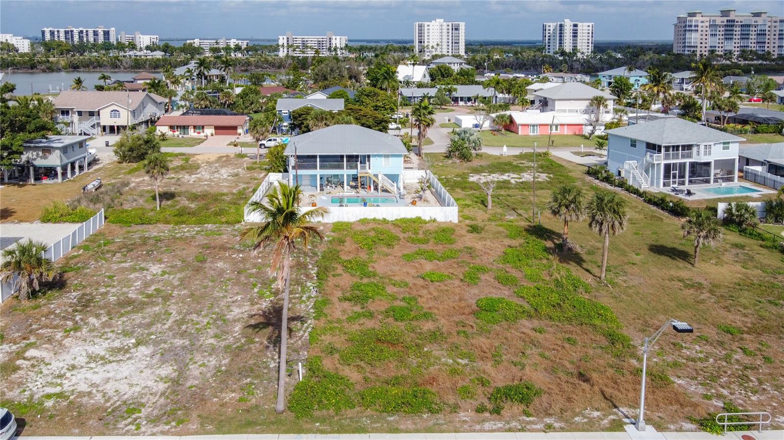 LAGUNA SHORES - Land
