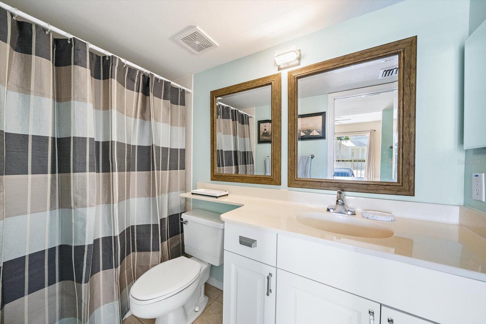 FARMINGTON VISTAS - Residential