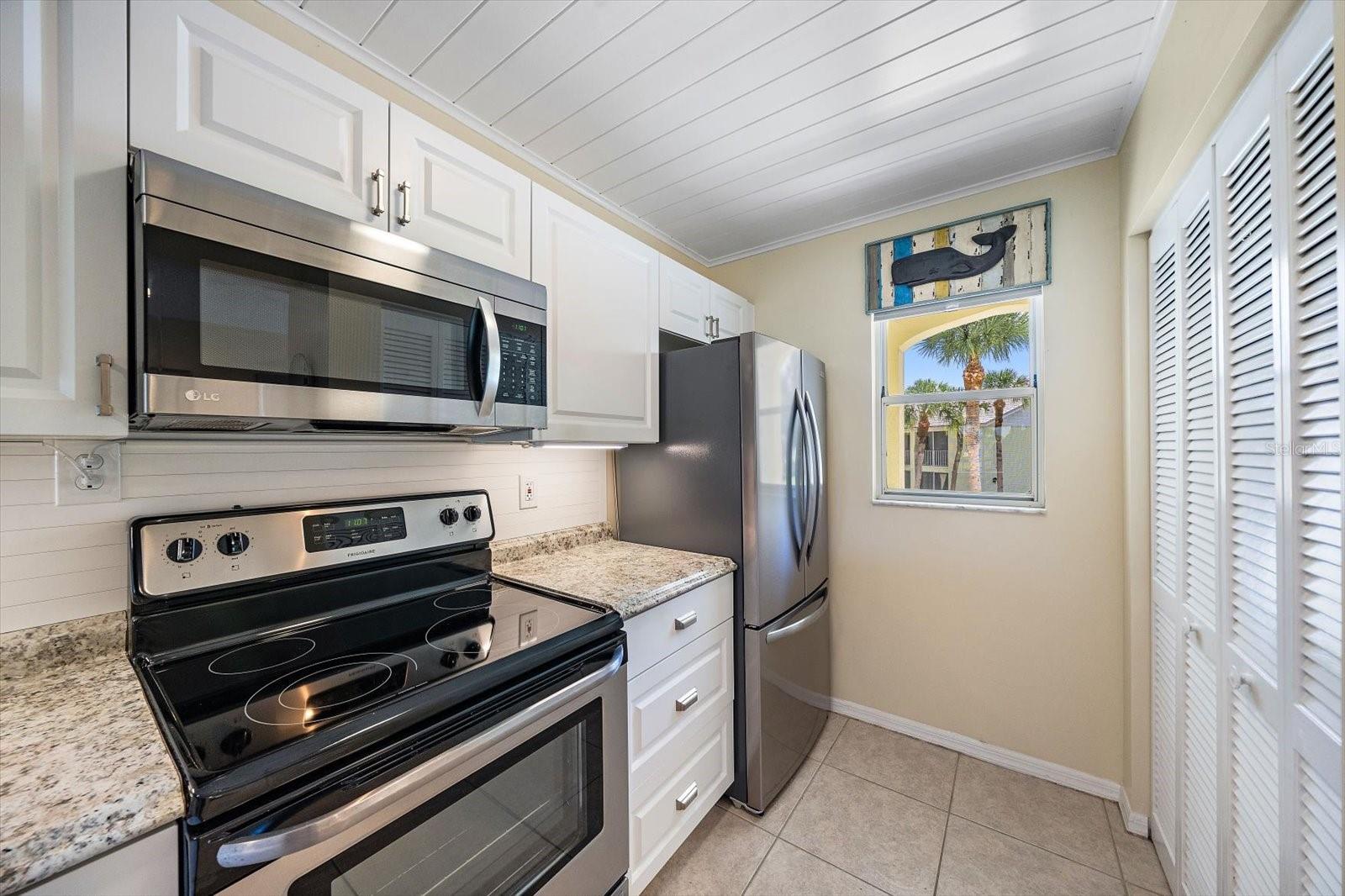 FARMINGTON VISTAS - Residential