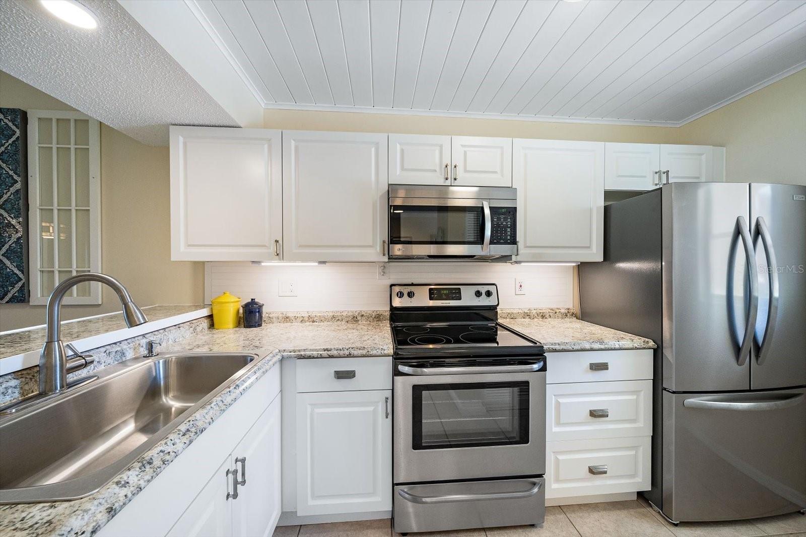 FARMINGTON VISTAS - Residential