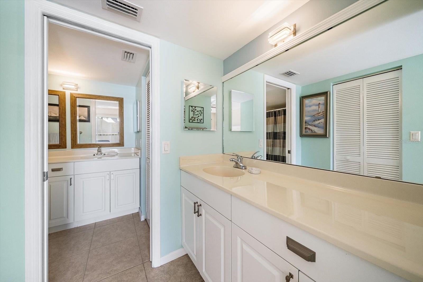 FARMINGTON VISTAS - Residential