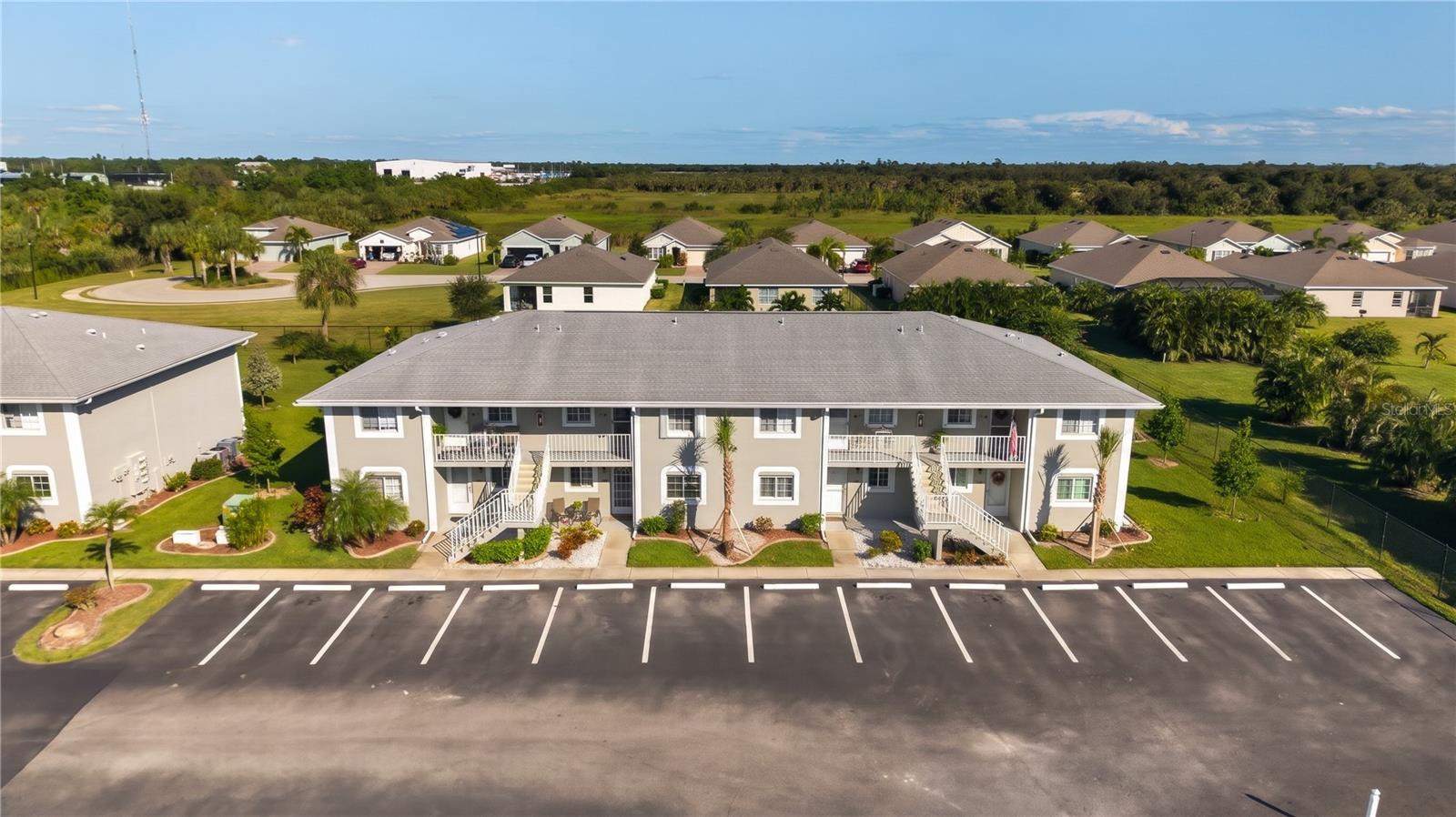 LAKES EDGE PH 02 - Residential