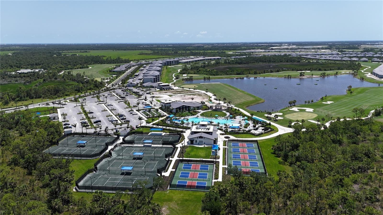 WELLEN PARK GOLF AND COUNTRY CLUB - Residential