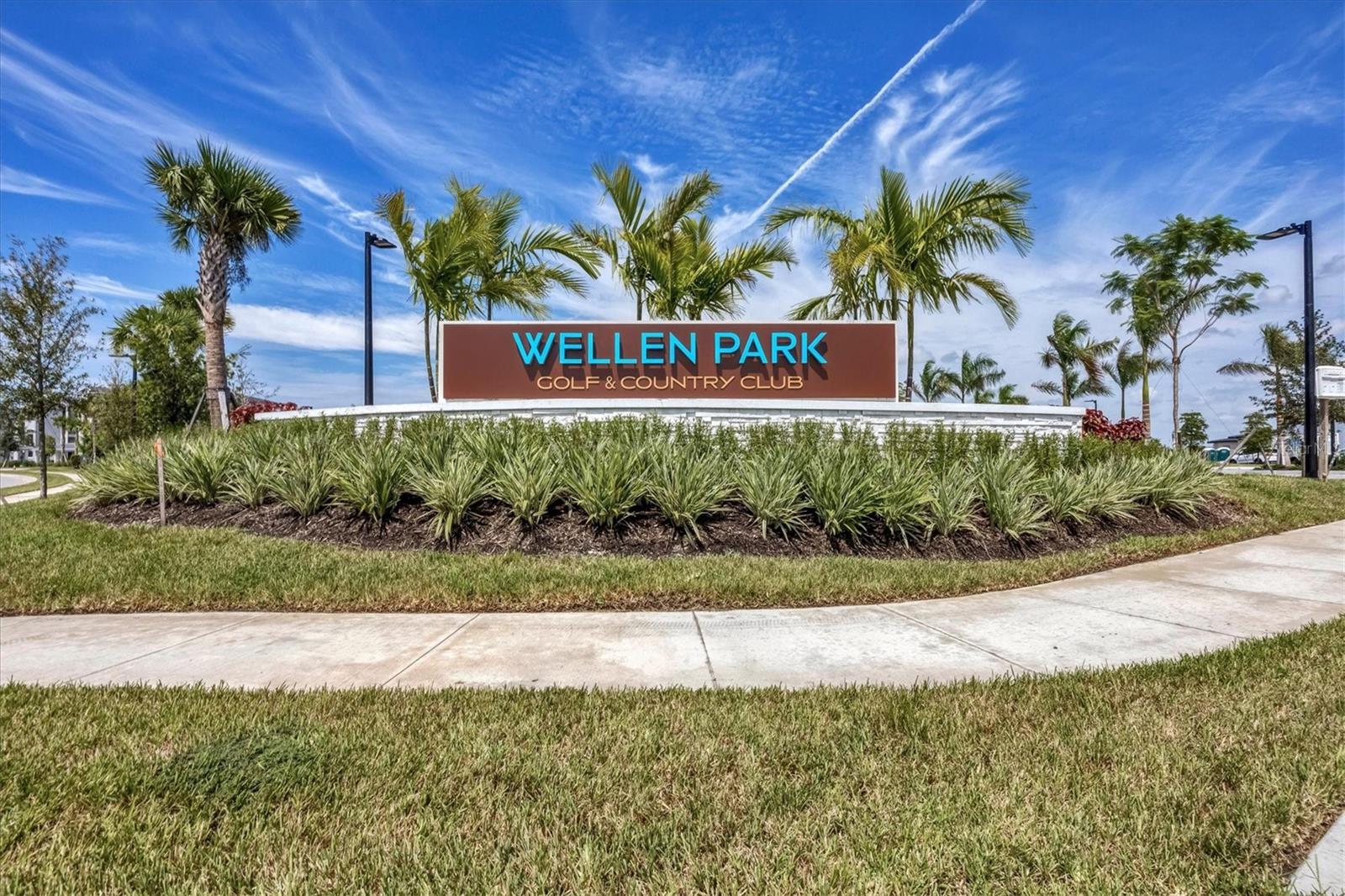 WELLEN PARK GOLF AND COUNTRY CLUB - Residential