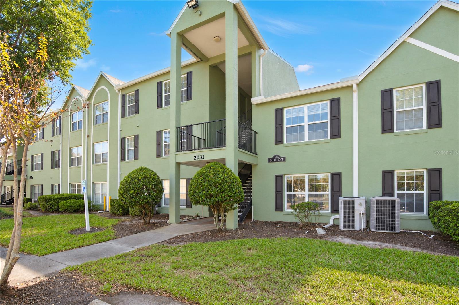 MIRIADA CONDO - Residential