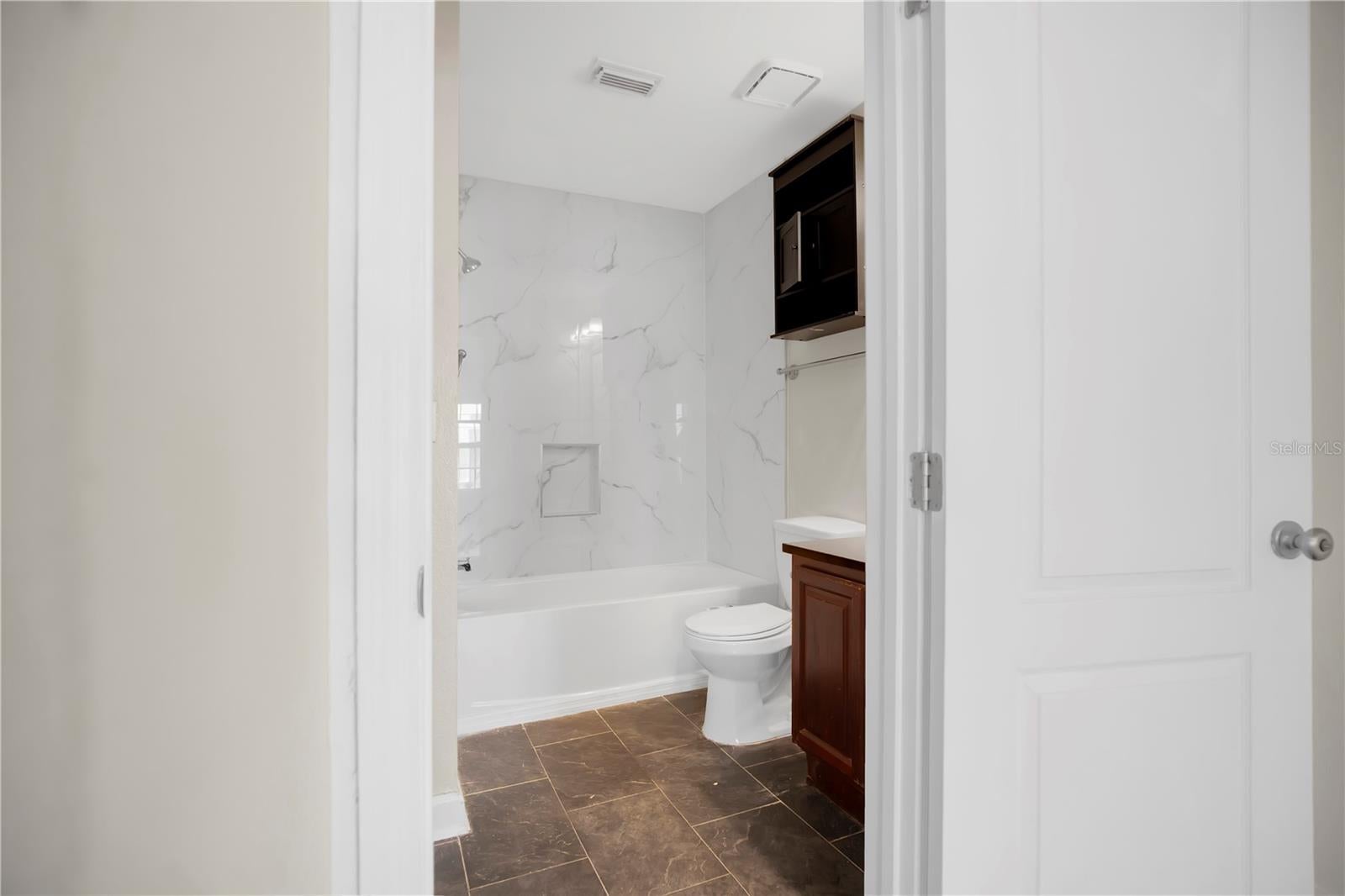 MIRIADA CONDO - Residential