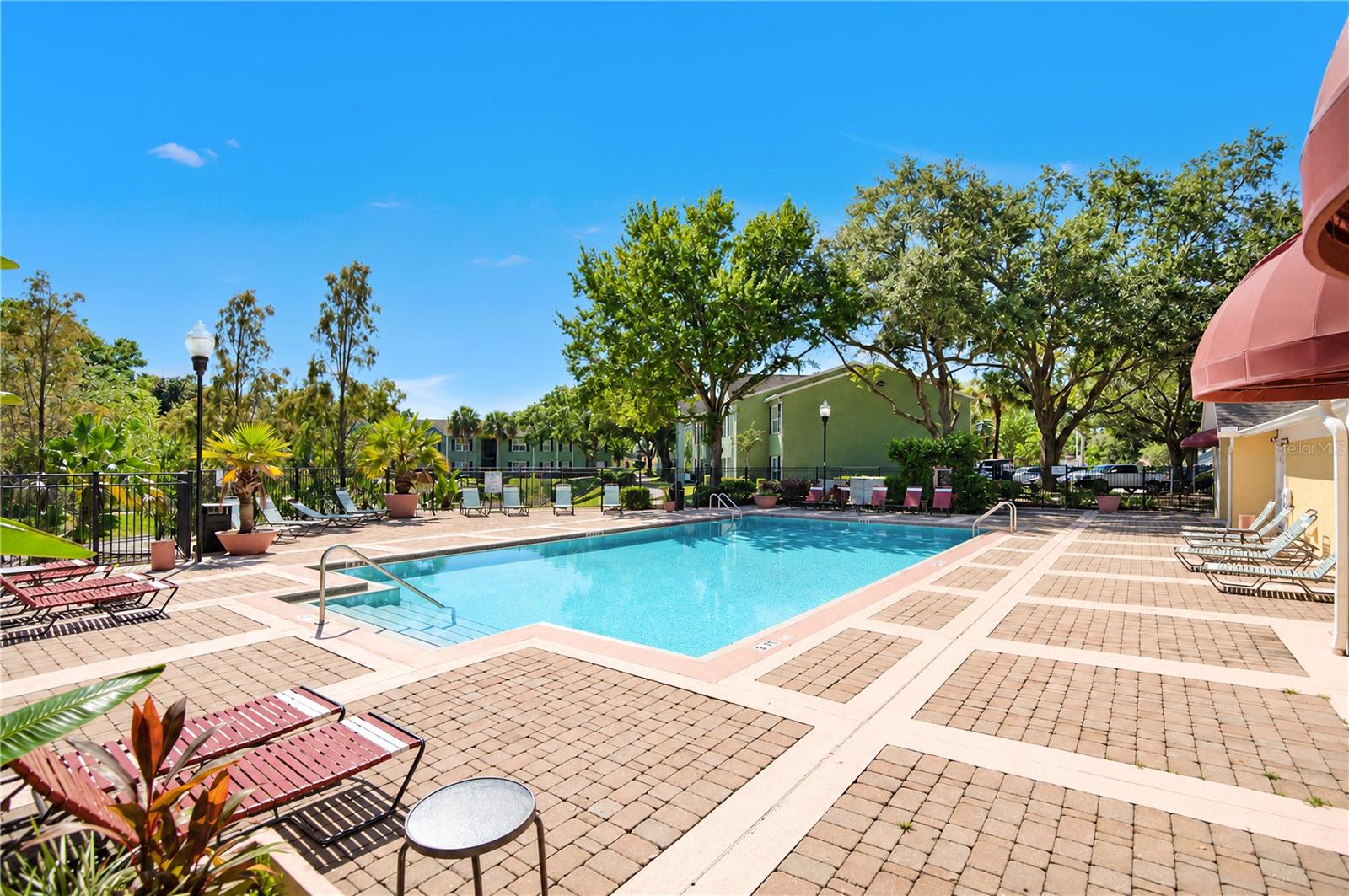MIRIADA CONDO - Residential