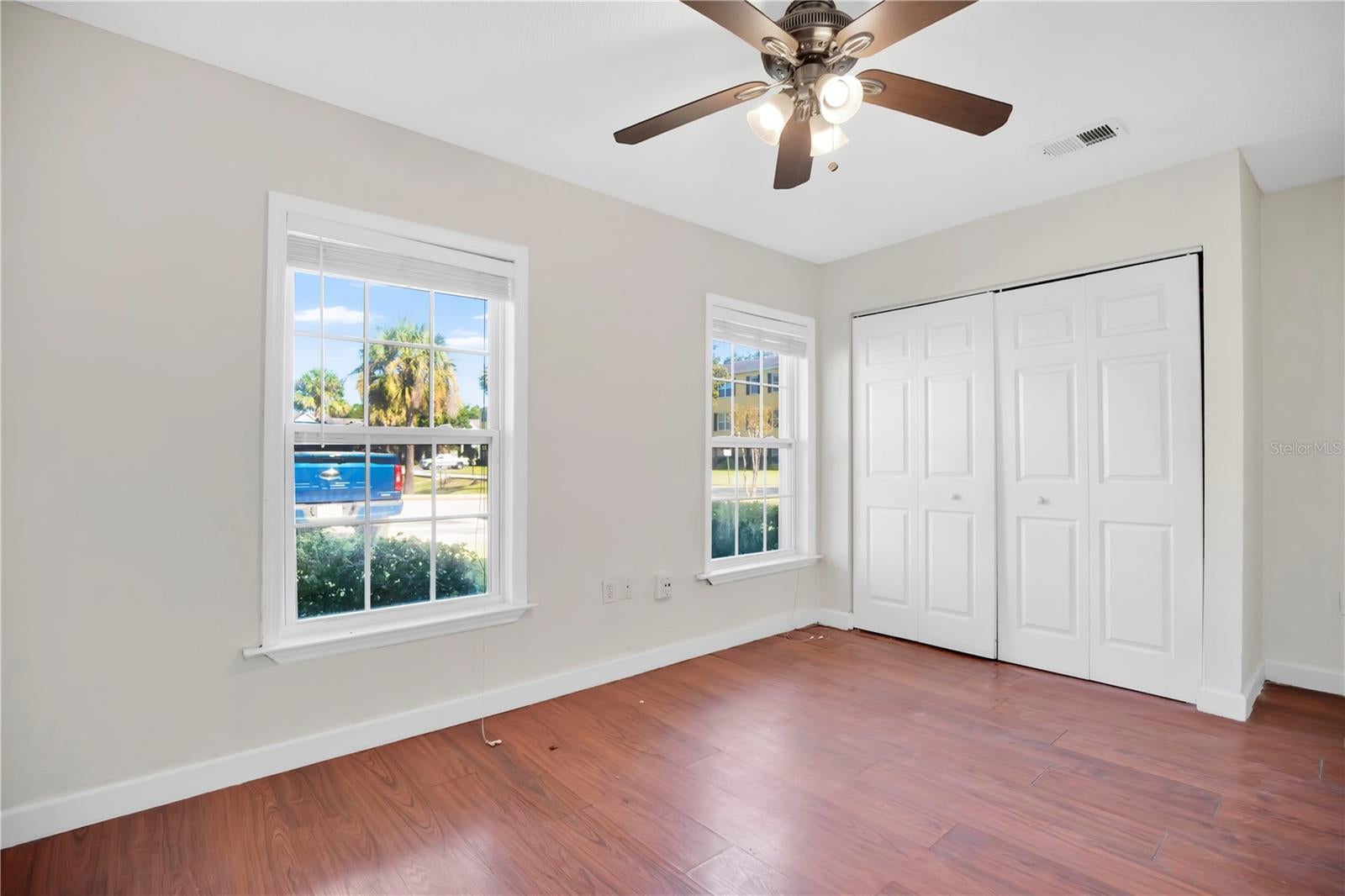 MIRIADA CONDO - Residential