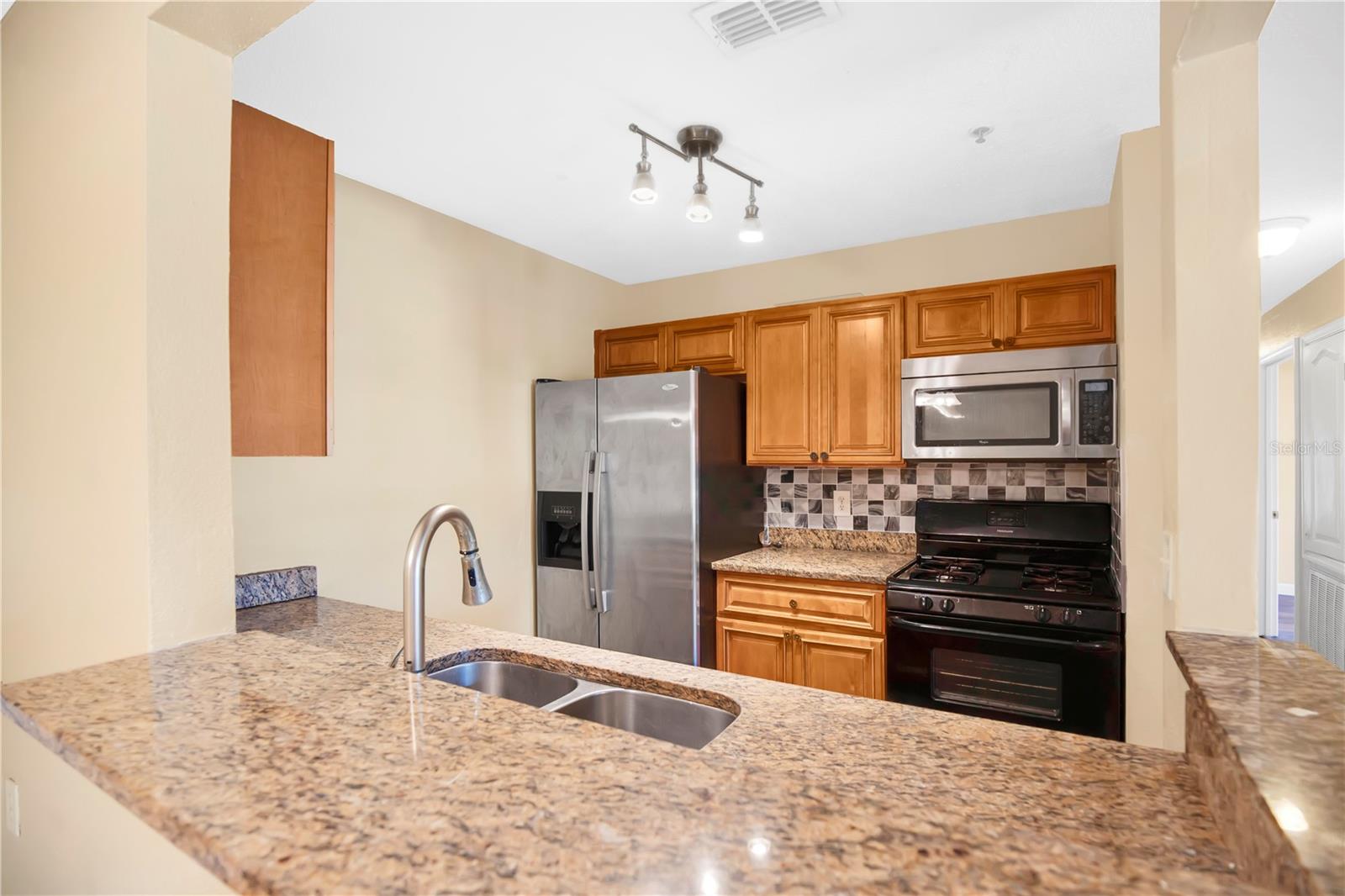 MIRIADA CONDO - Residential