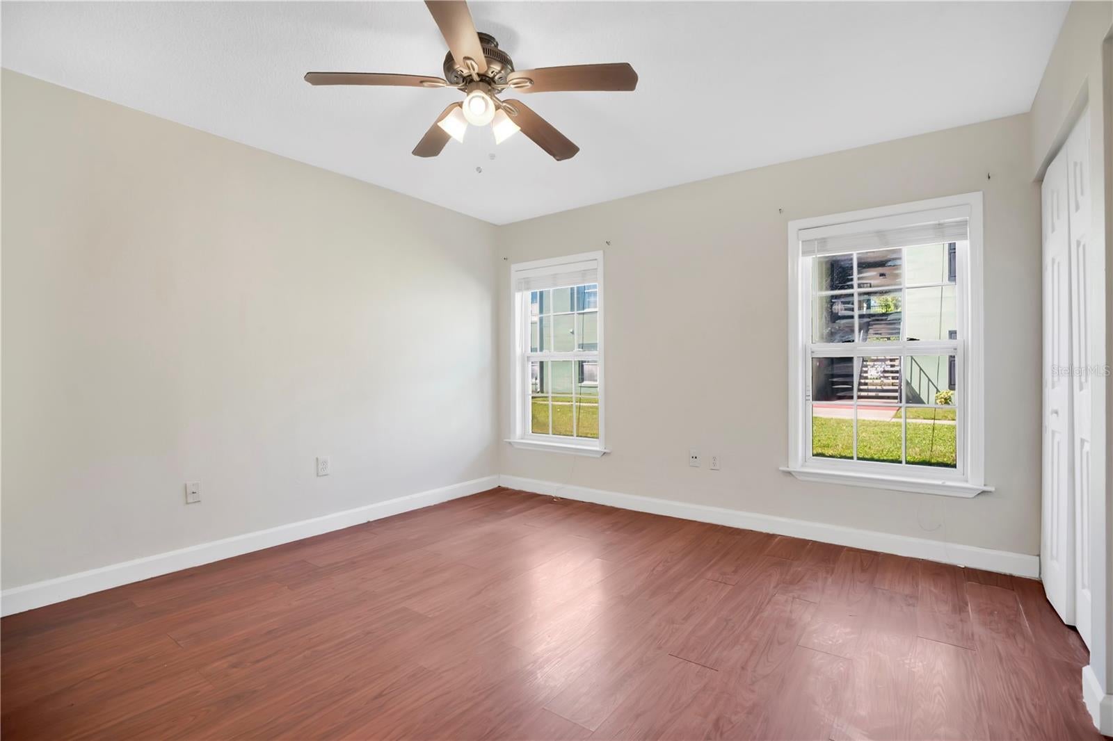 MIRIADA CONDO - Residential