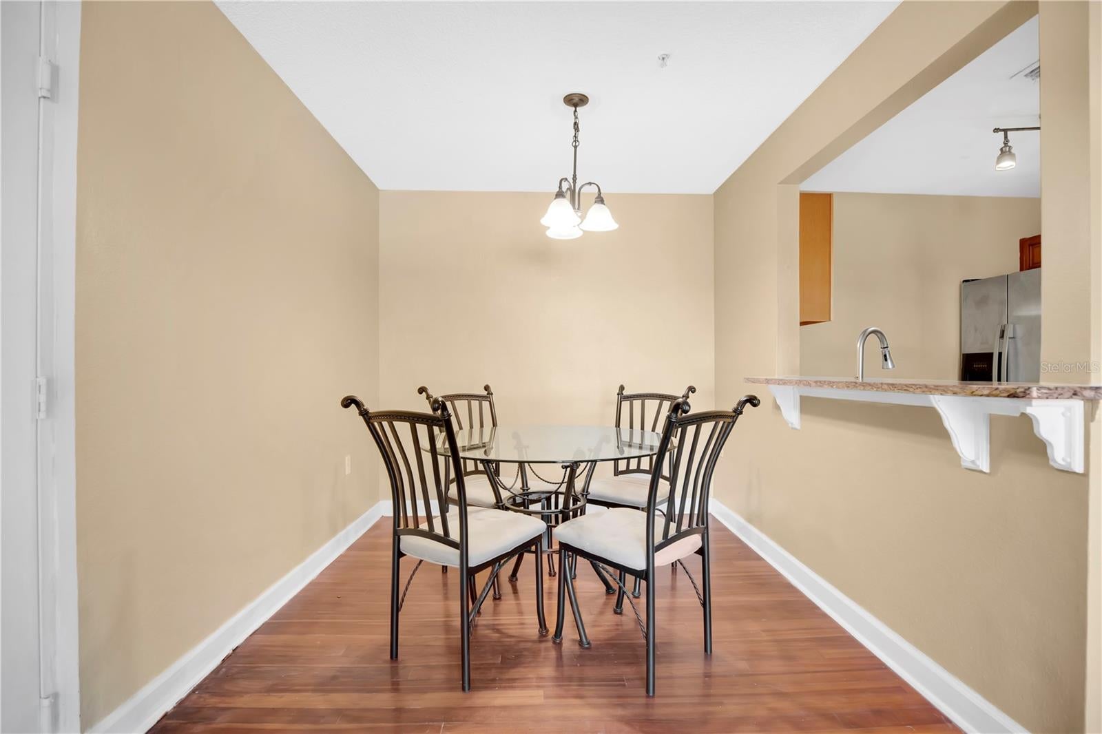 MIRIADA CONDO - Residential