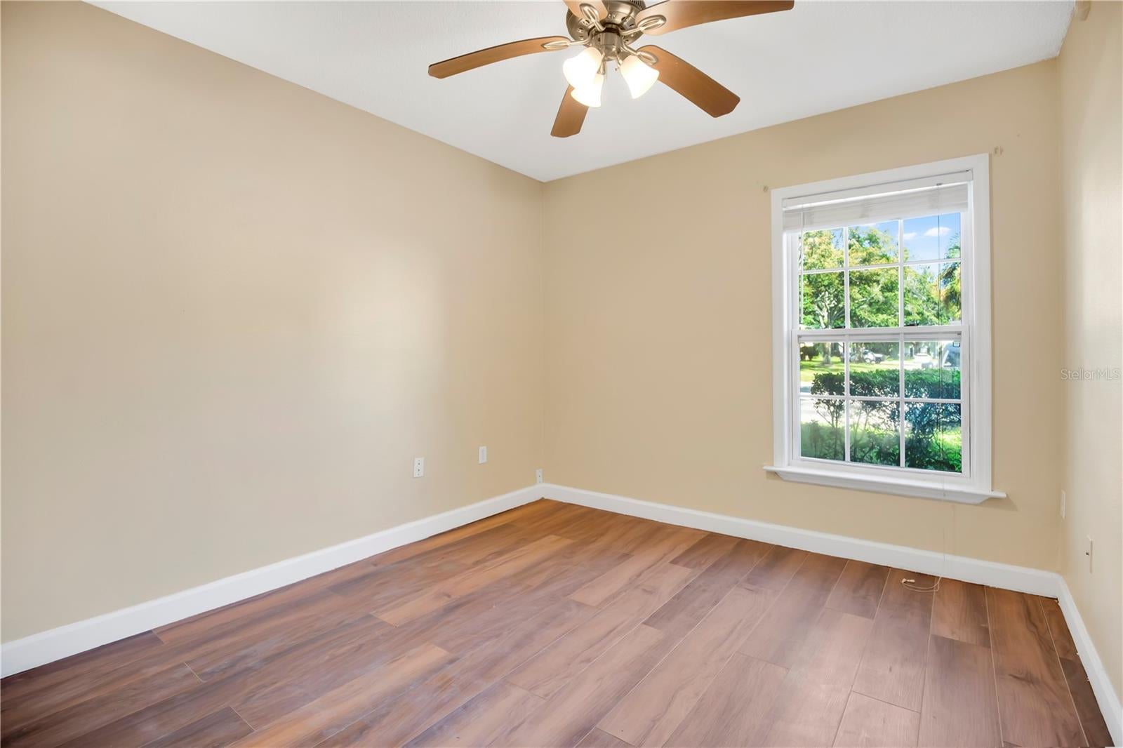 MIRIADA CONDO - Residential
