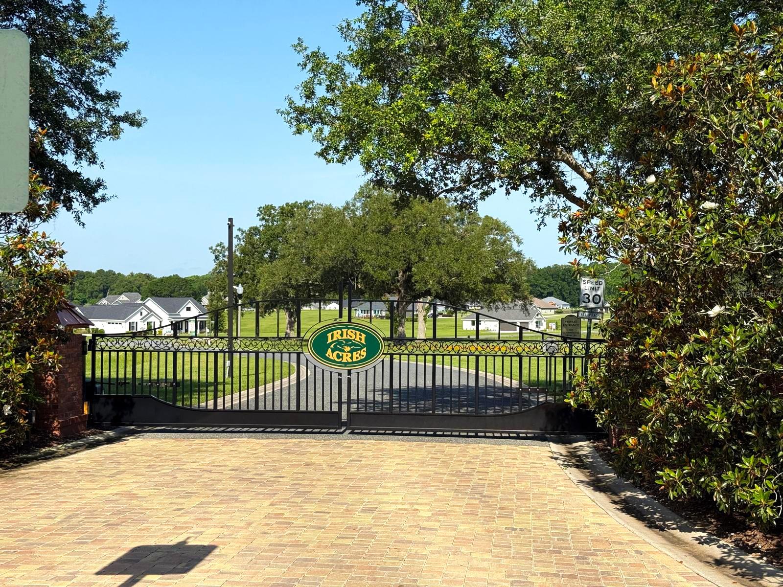 IRISH ACRES - Land