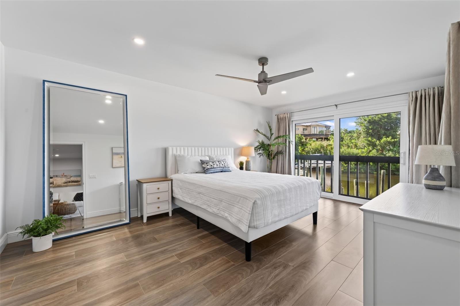HARBOUR TOWNE - Residential