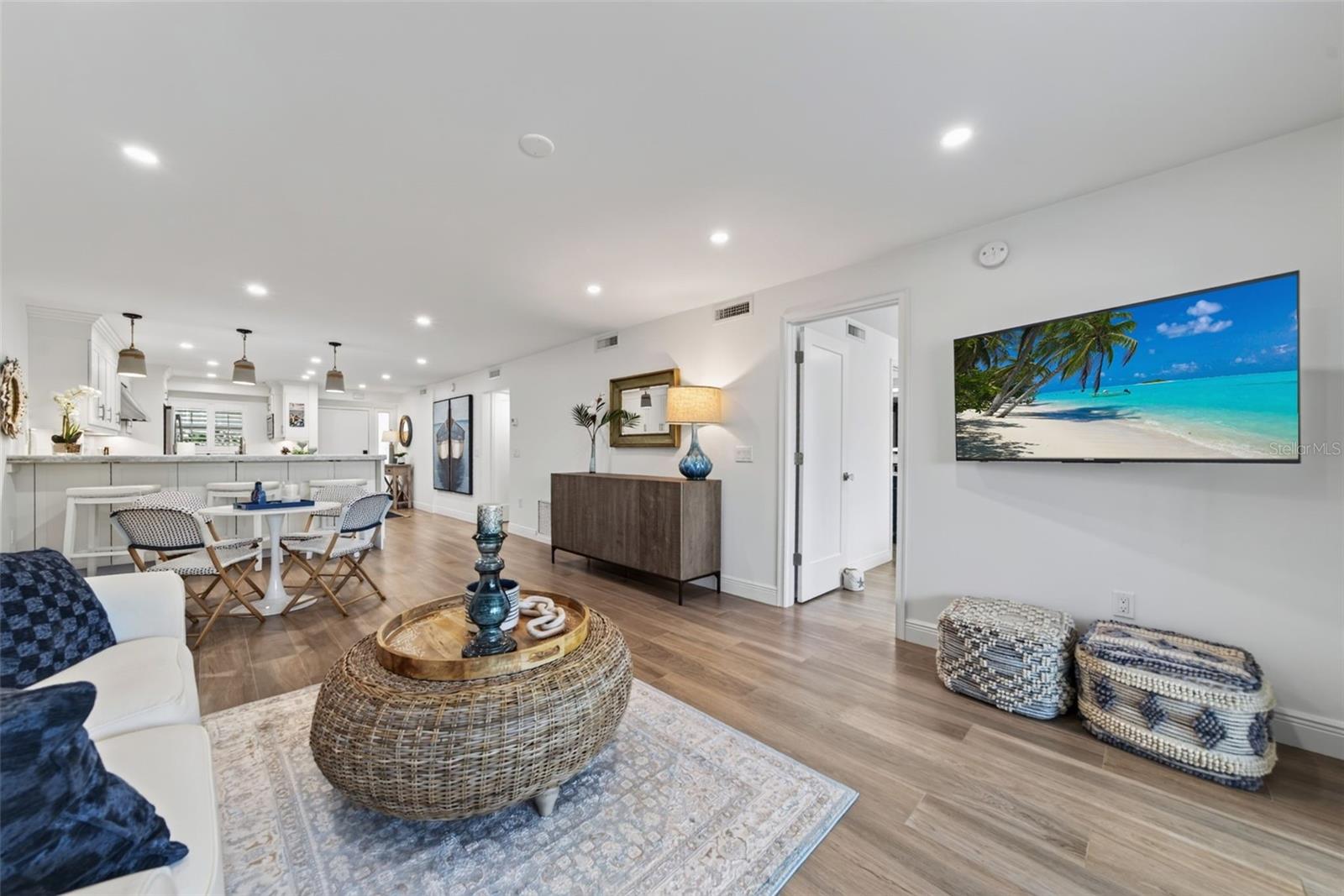 HARBOUR TOWNE - Residential