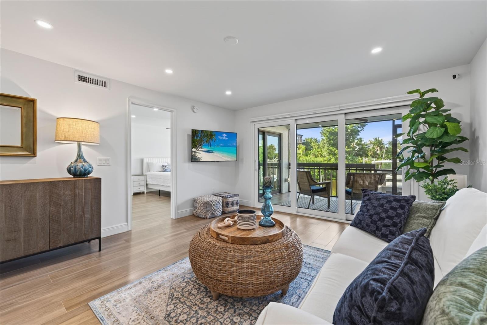 HARBOUR TOWNE - Residential