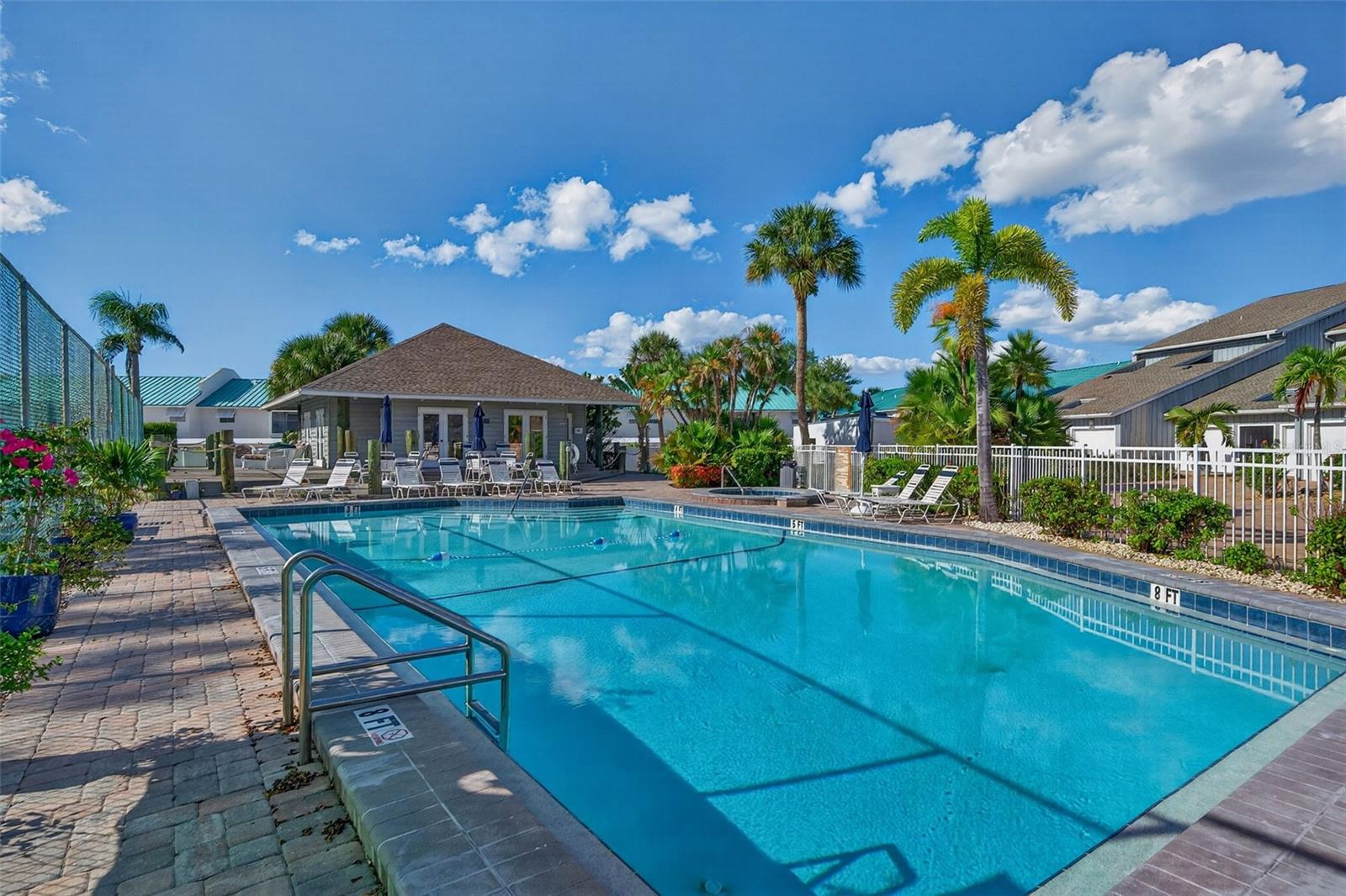 HARBOUR TOWNE - Residential