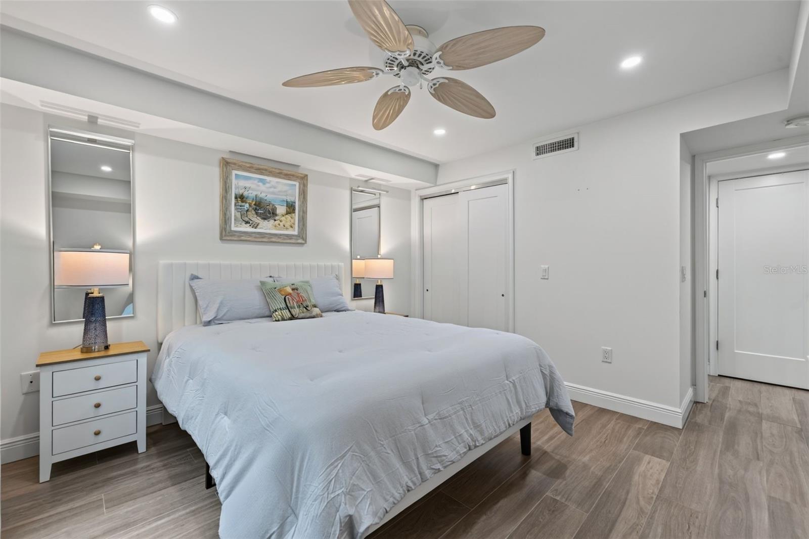 HARBOUR TOWNE - Residential