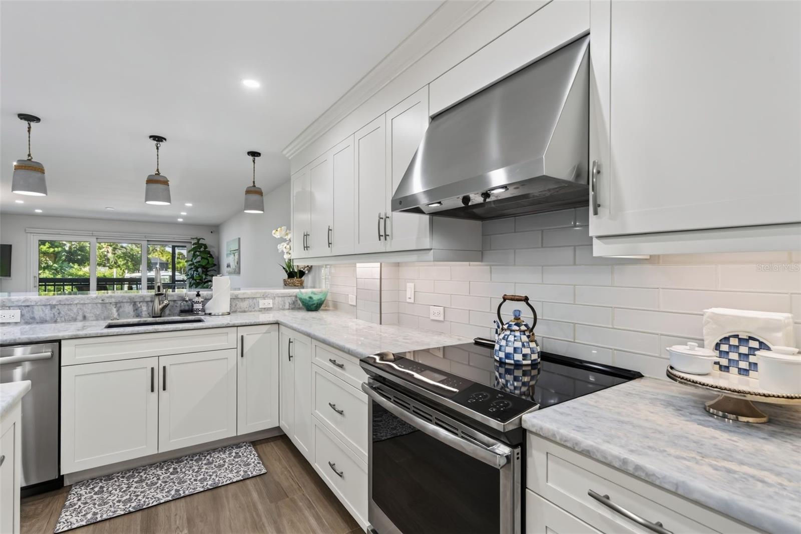 HARBOUR TOWNE - Residential