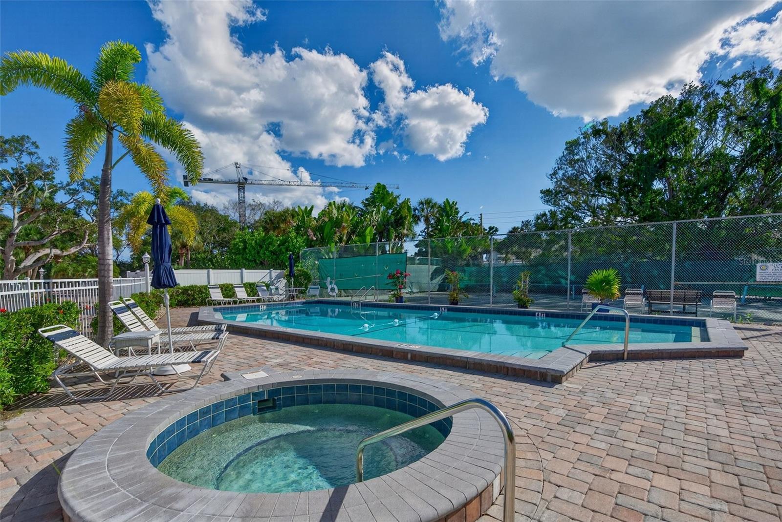 HARBOUR TOWNE - Residential